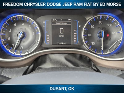 2023 Chrysler Voyager LX