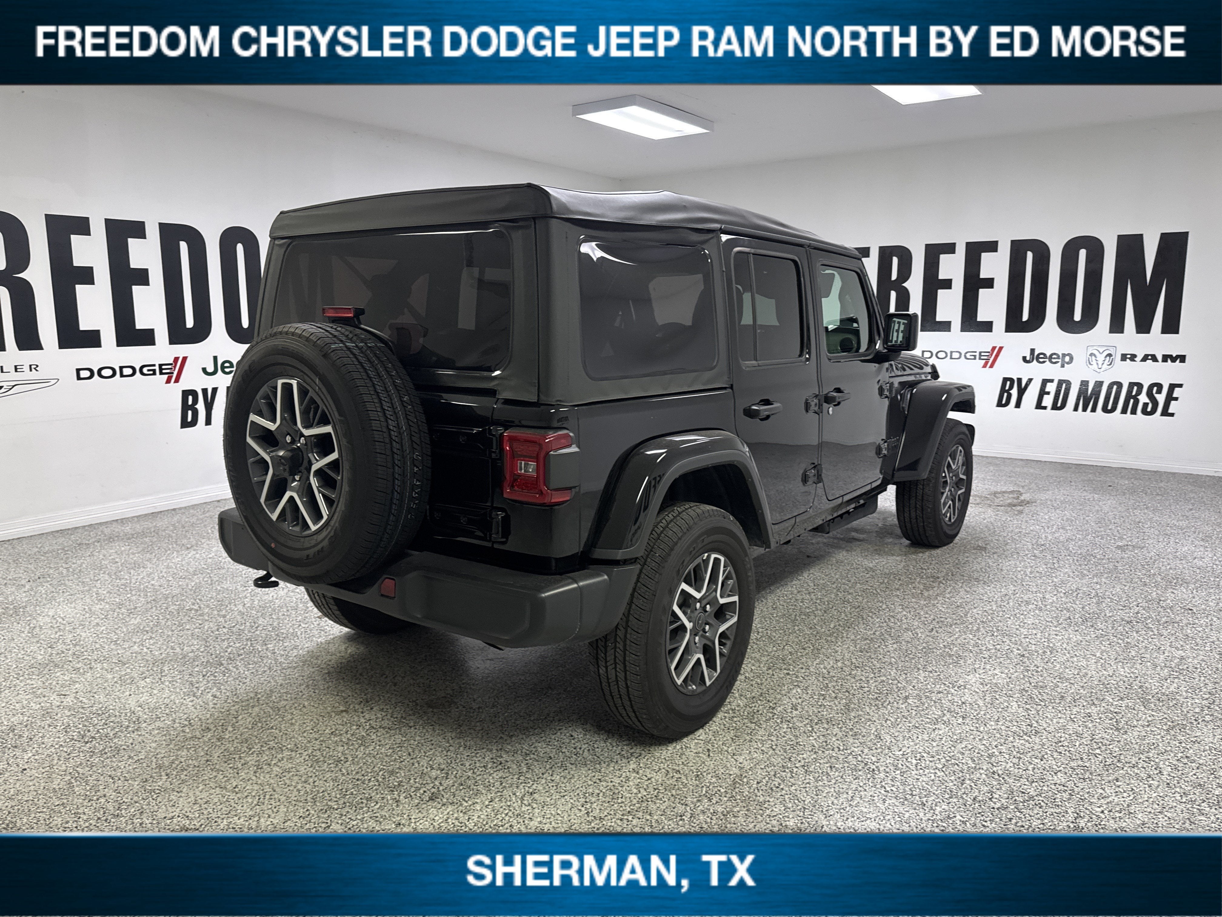 2026 Jeep Wrangler 4-Door Sahara 4x4