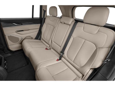 2023 Jeep Grand Cherokee Laredo 4x2