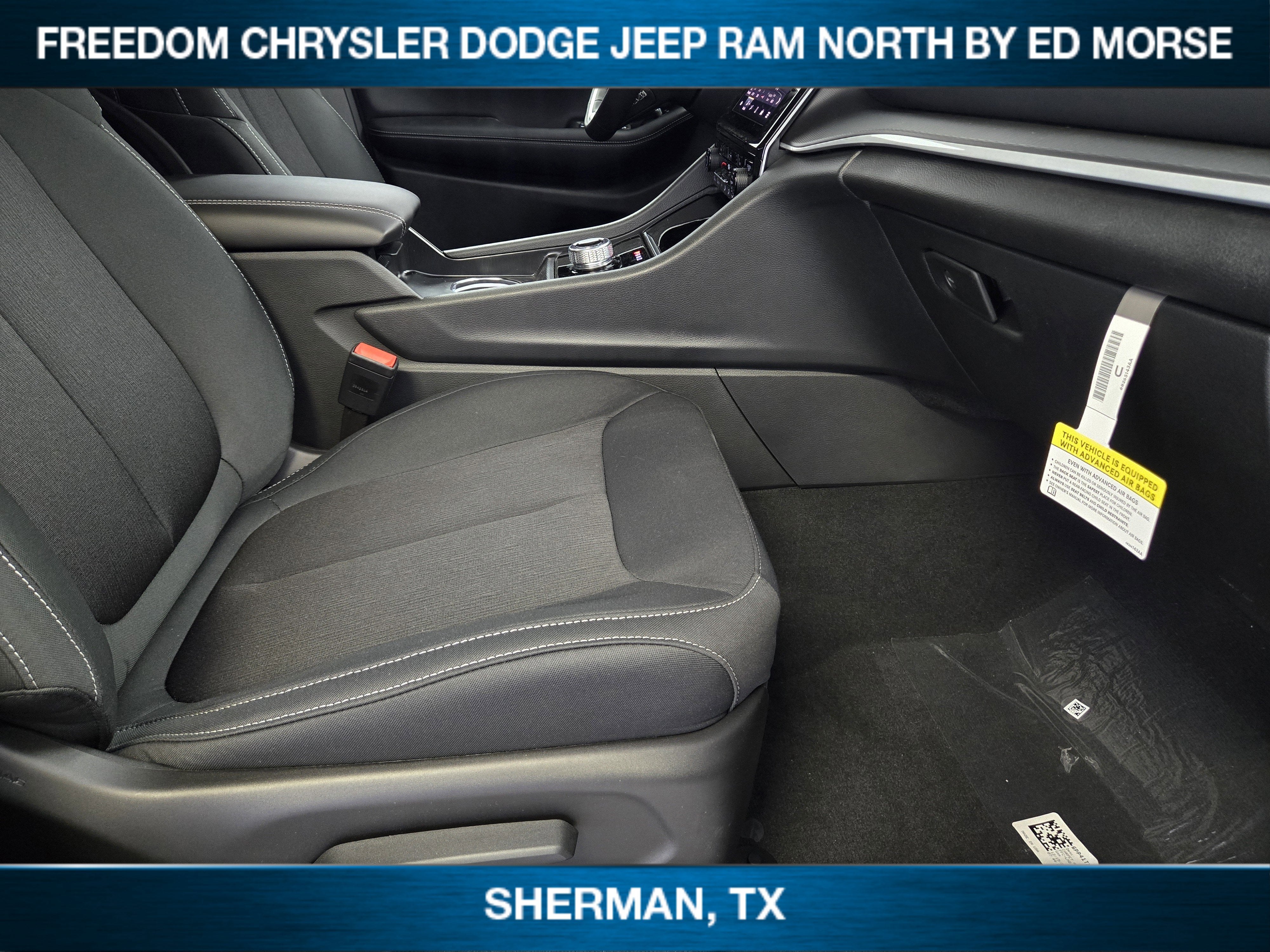 2026 Jeep Grand Cherokee GRAND CHEROKEE LAREDO X 4X2