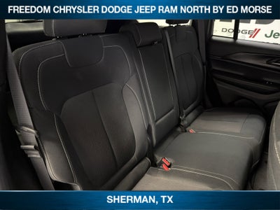 2025 Jeep Grand Cherokee Laredo X 4x4
