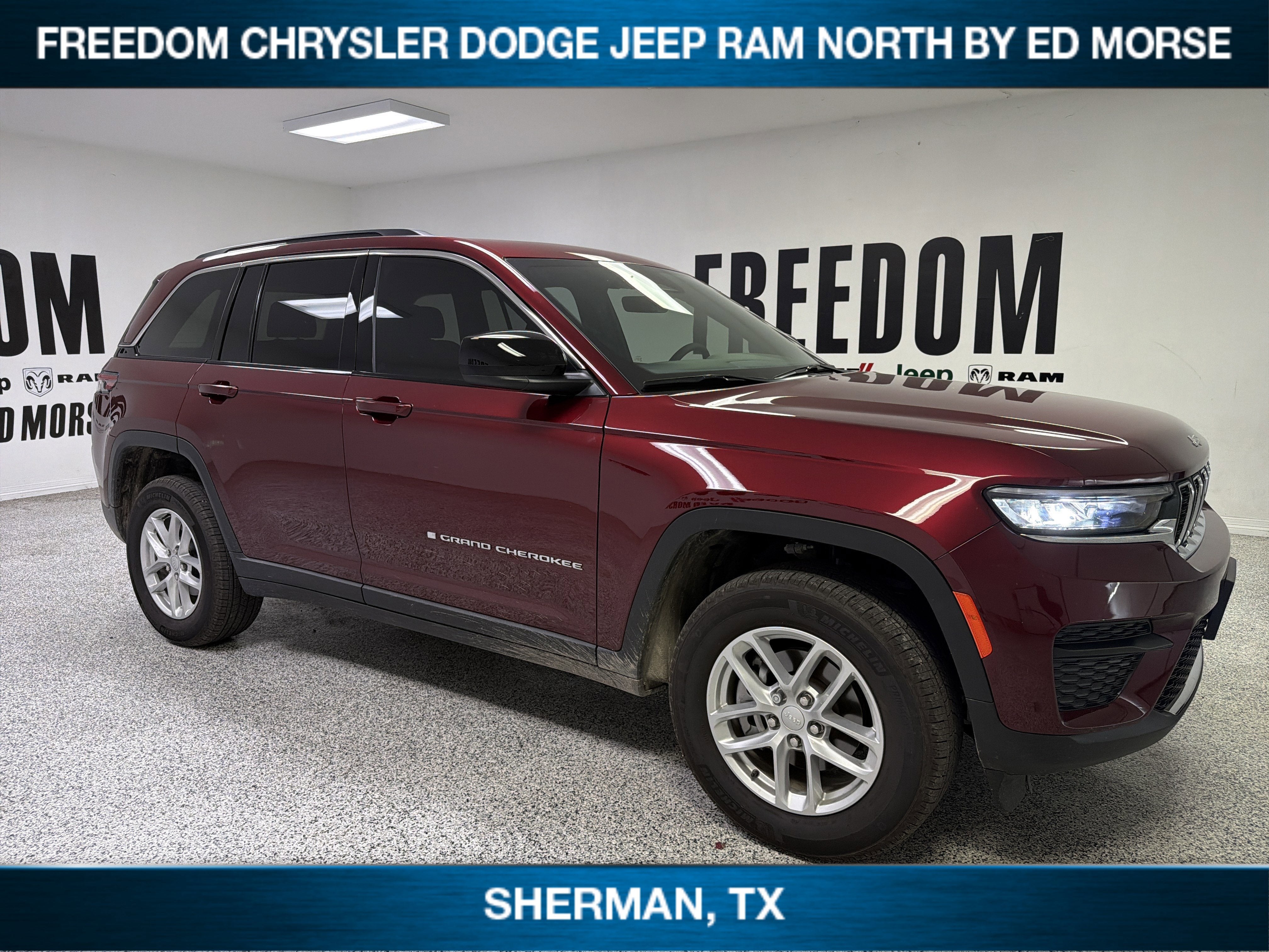 2025 Jeep Grand Cherokee Laredo X 4x4