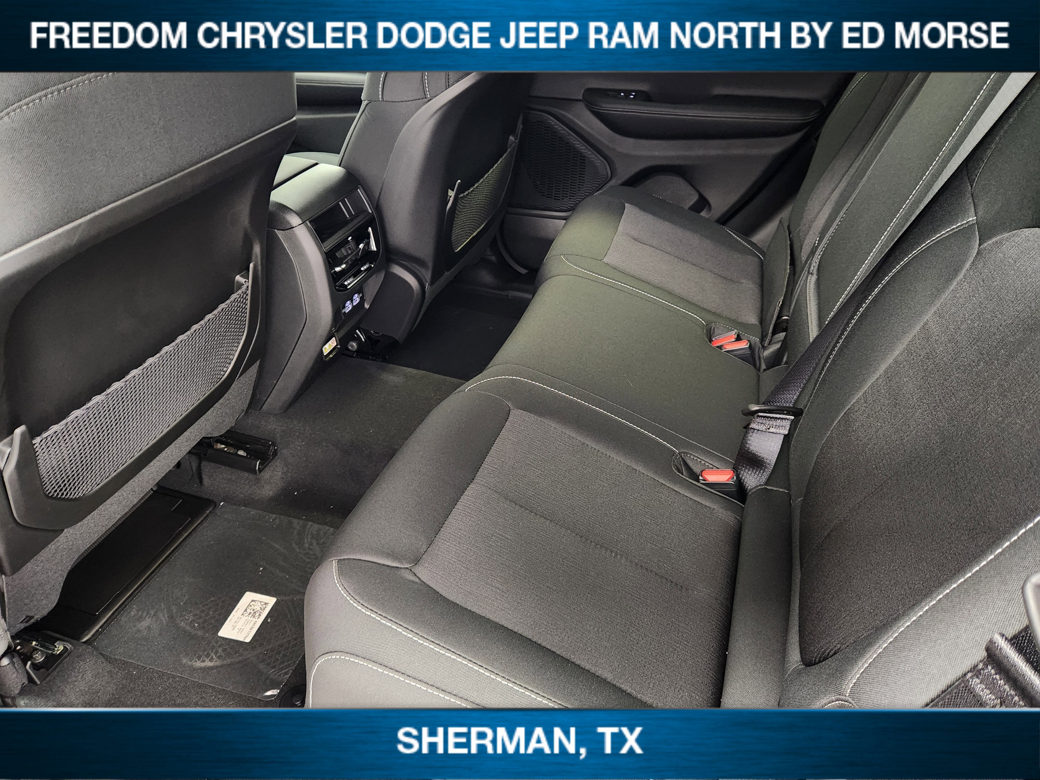 2026 Jeep Grand Cherokee GRAND CHEROKEE LAREDO X 4X4