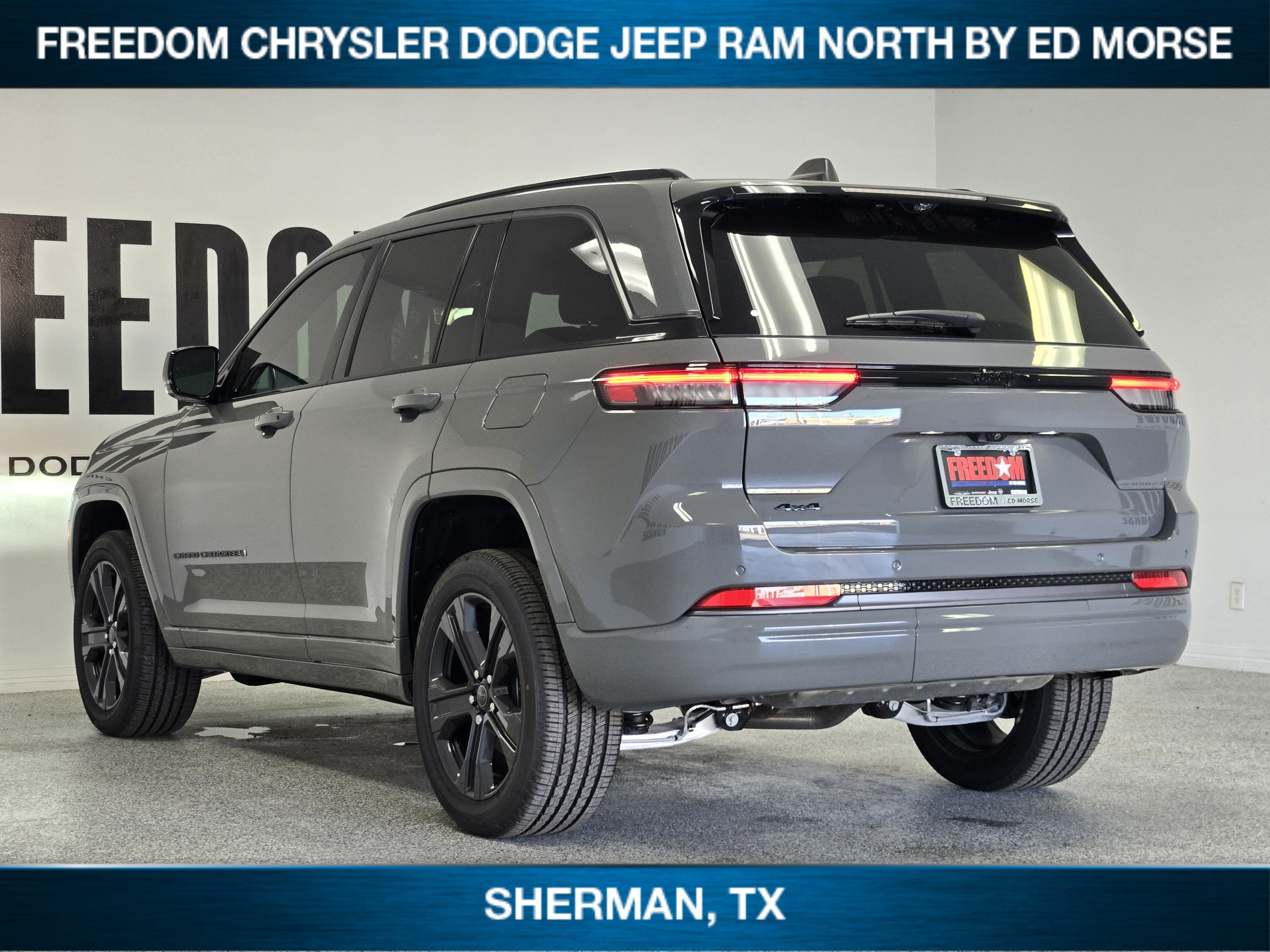 2027 Jeep Grand Cherokee GRAND CHEROKEE LIMITED RESERVE 4X4