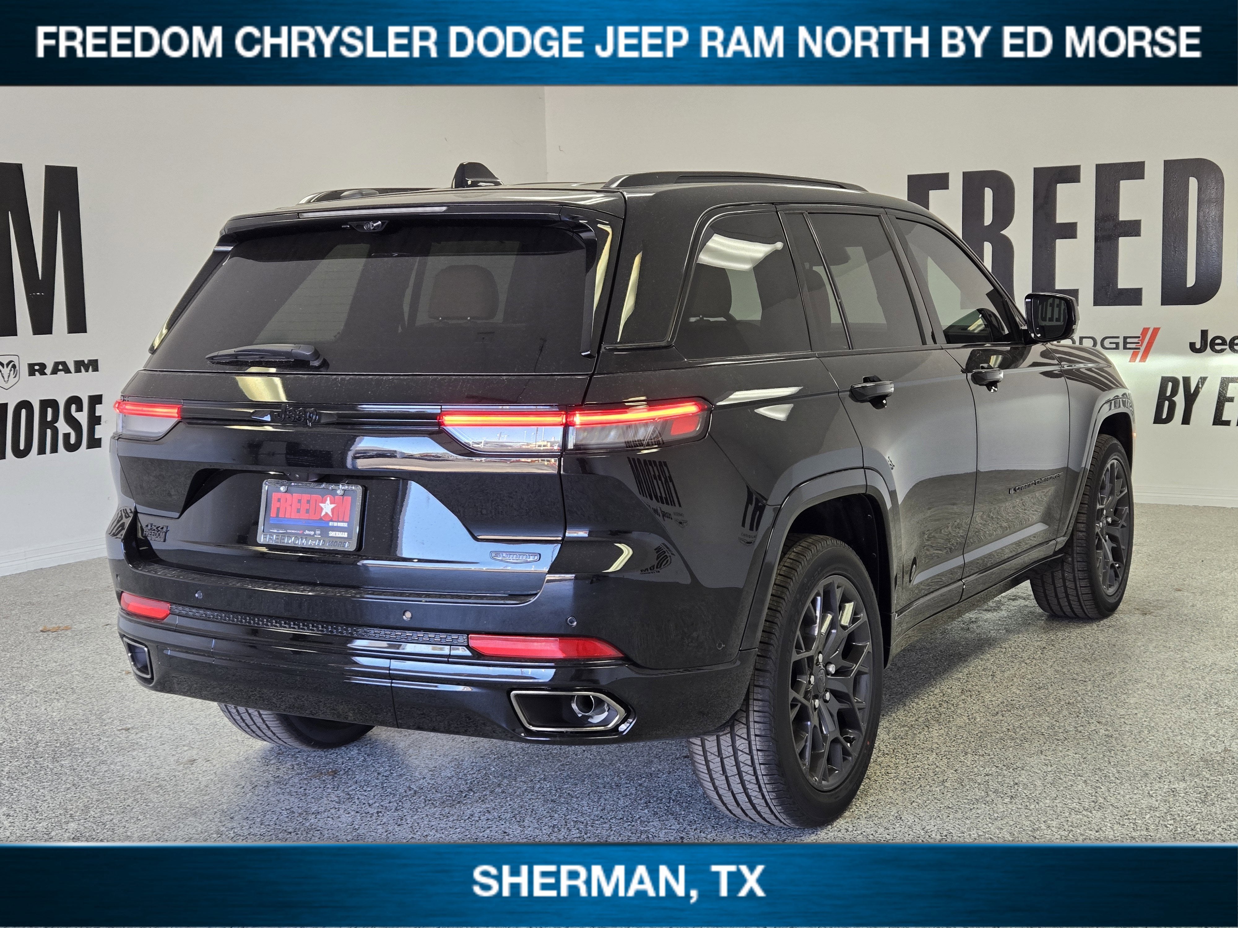 2025 Jeep Grand Cherokee GRAND CHEROKEE SUMMIT RESERVE 4X4