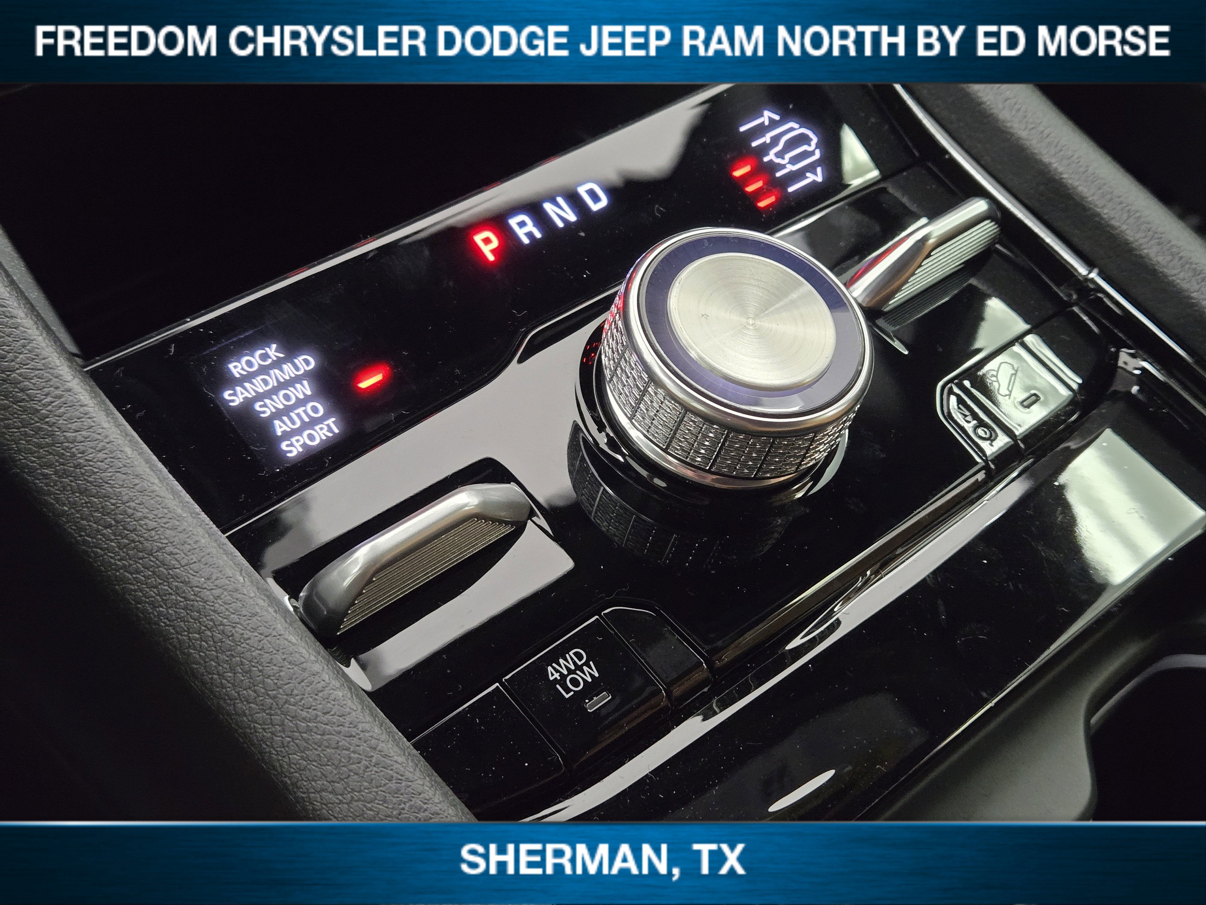 2025 Jeep Grand Cherokee GRAND CHEROKEE SUMMIT 4X4