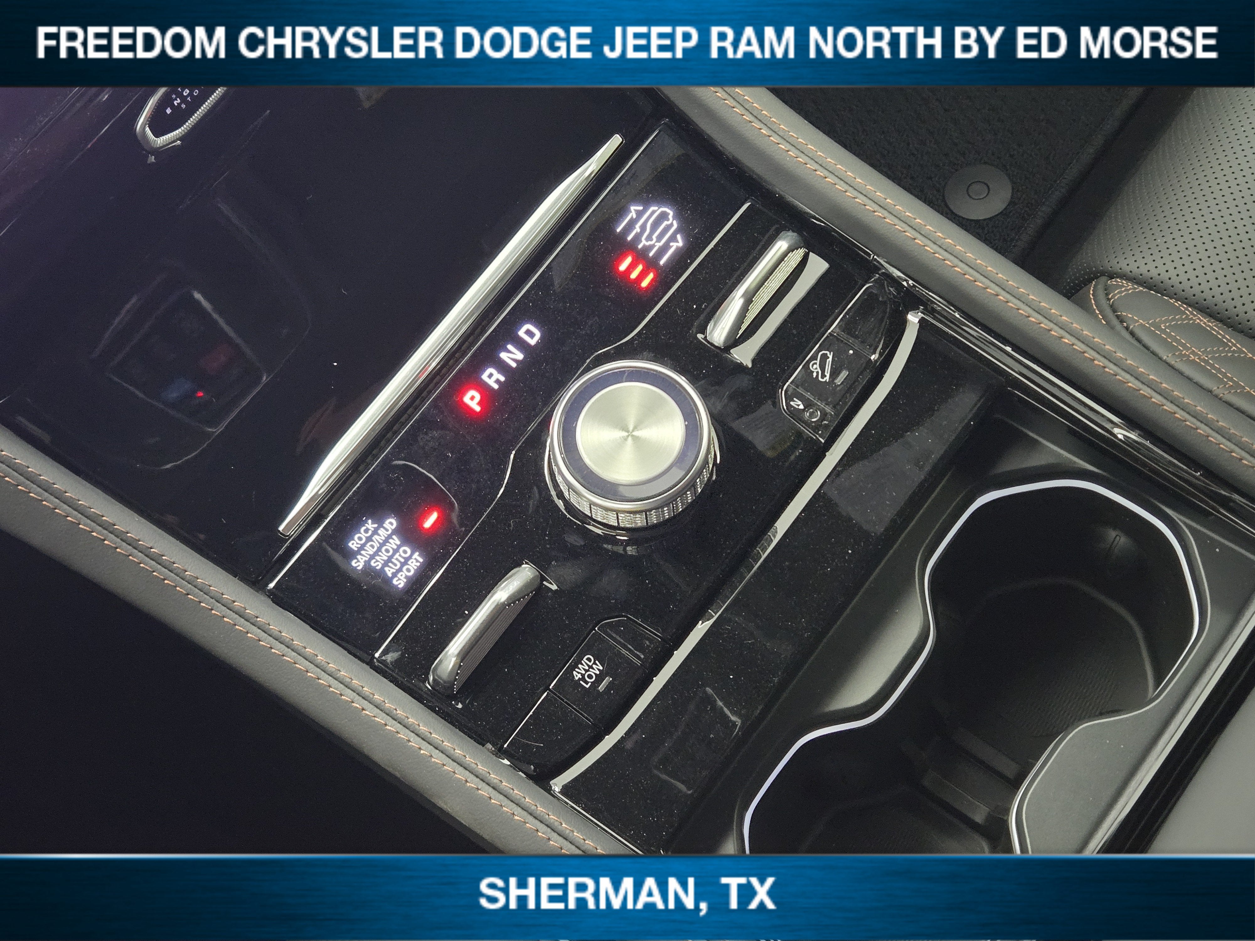 2026 Jeep Grand Cherokee GRAND CHEROKEE SUMMIT 4X4