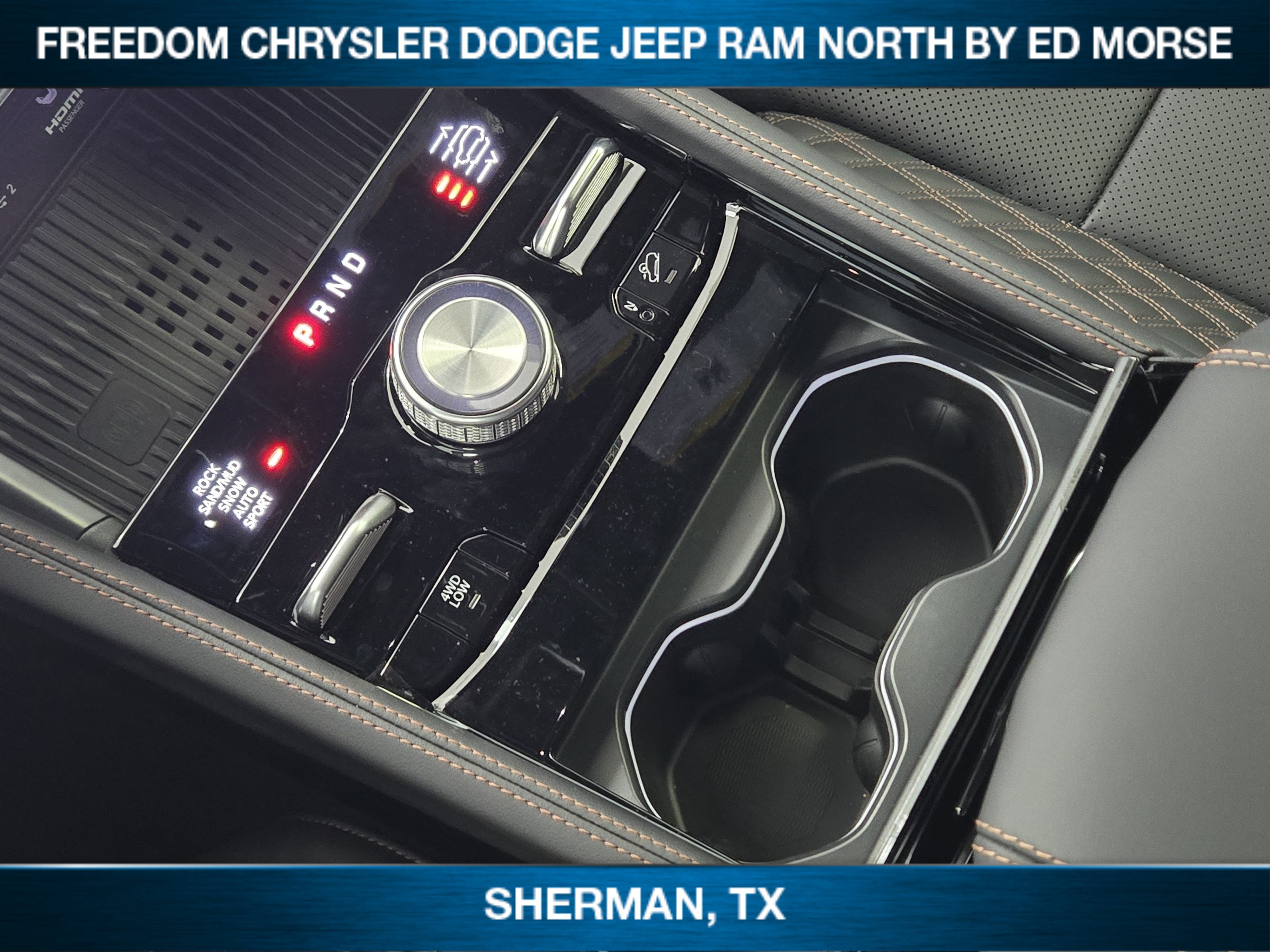 2026 Jeep Grand Cherokee GRAND CHEROKEE SUMMIT 4X4