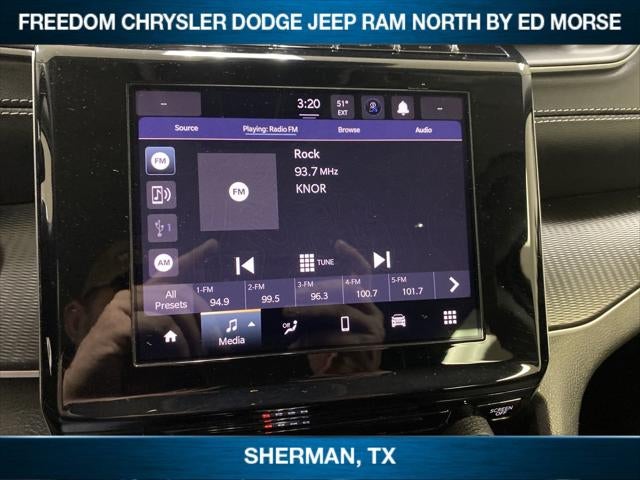 2023 Jeep Grand Cherokee L Laredo 4x2