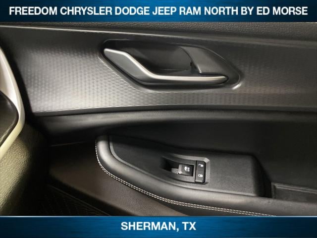2023 Jeep Grand Cherokee L Laredo 4x2