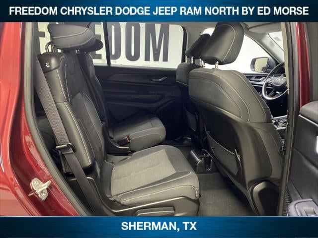 2023 Jeep Grand Cherokee L Laredo 4x2