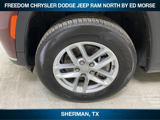 2023 Jeep Grand Cherokee L Laredo 4x2