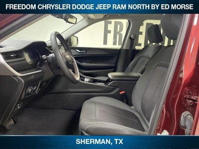 2023 Jeep Grand Cherokee L Laredo 4x2