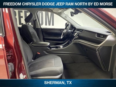 2023 Jeep Grand Cherokee L Laredo 4x2