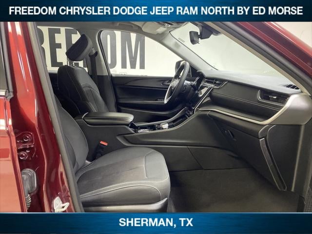 2023 Jeep Grand Cherokee L Laredo 4x2