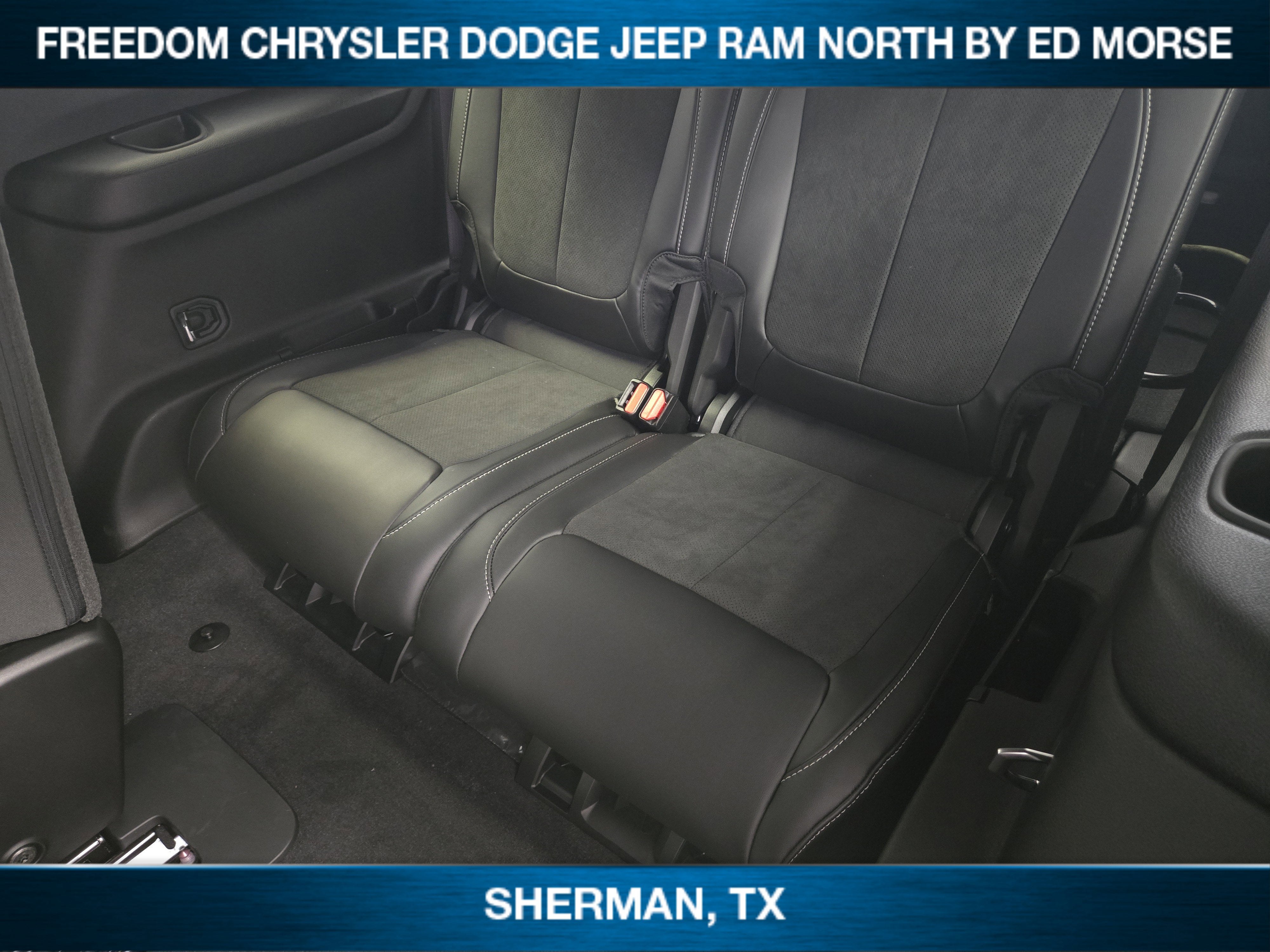 2026 Jeep Grand Cherokee GRAND CHEROKEE L LAREDO ALTITUDE 4X2