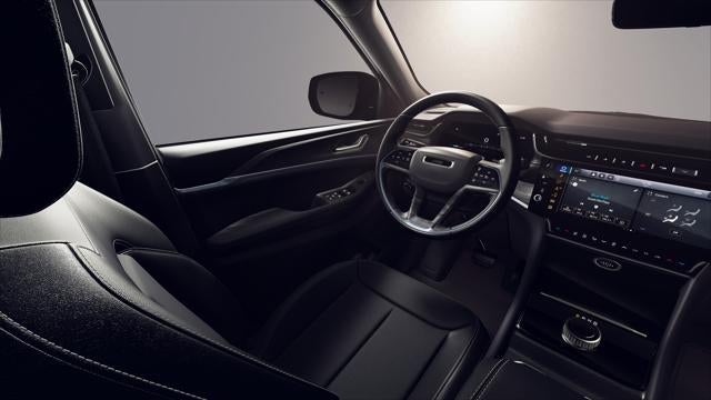 2026 Jeep Grand Cherokee GRAND CHEROKEE L LAREDO ALTITUDE 4X2