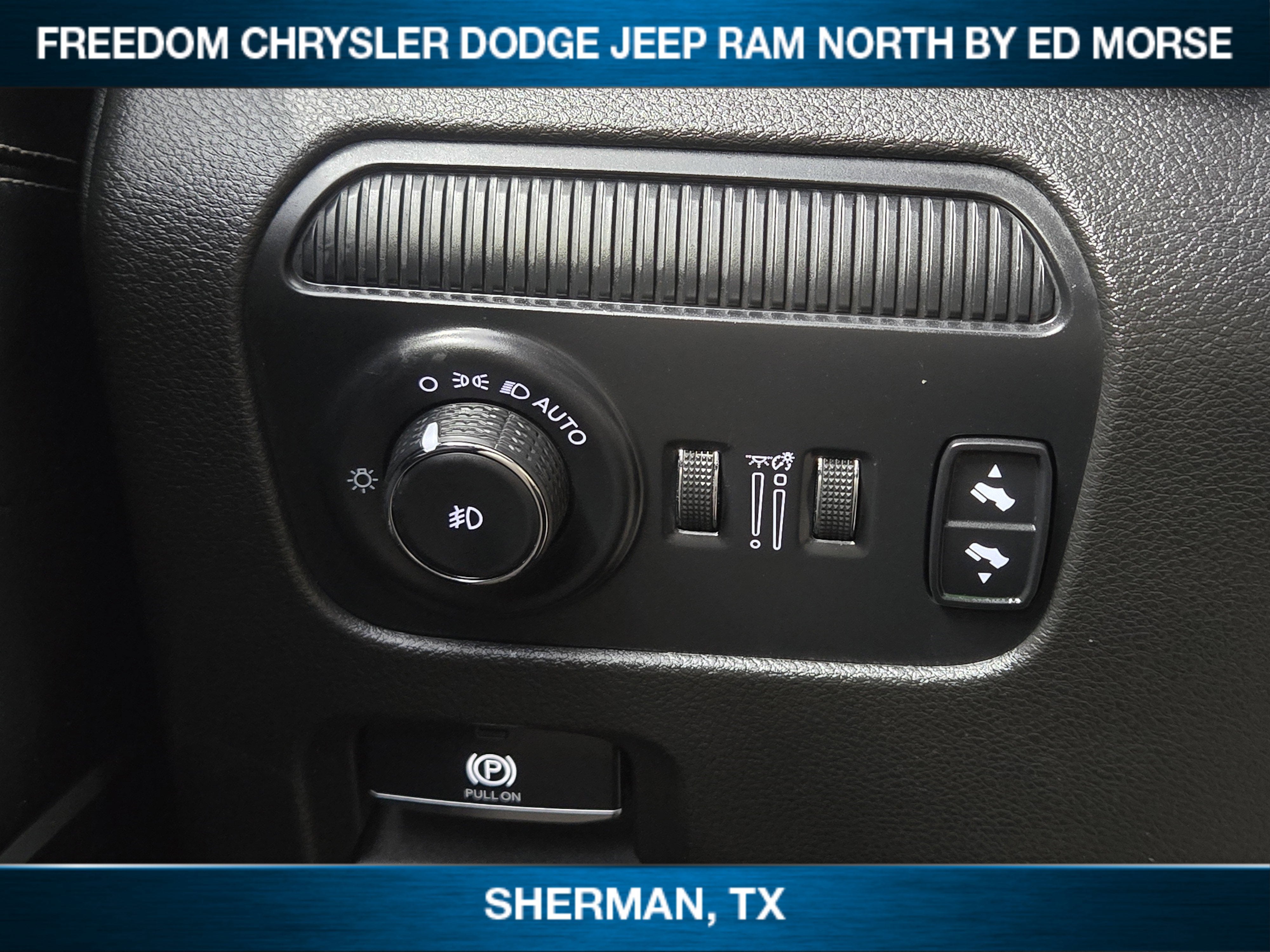 2024 Jeep Wagoneer Base