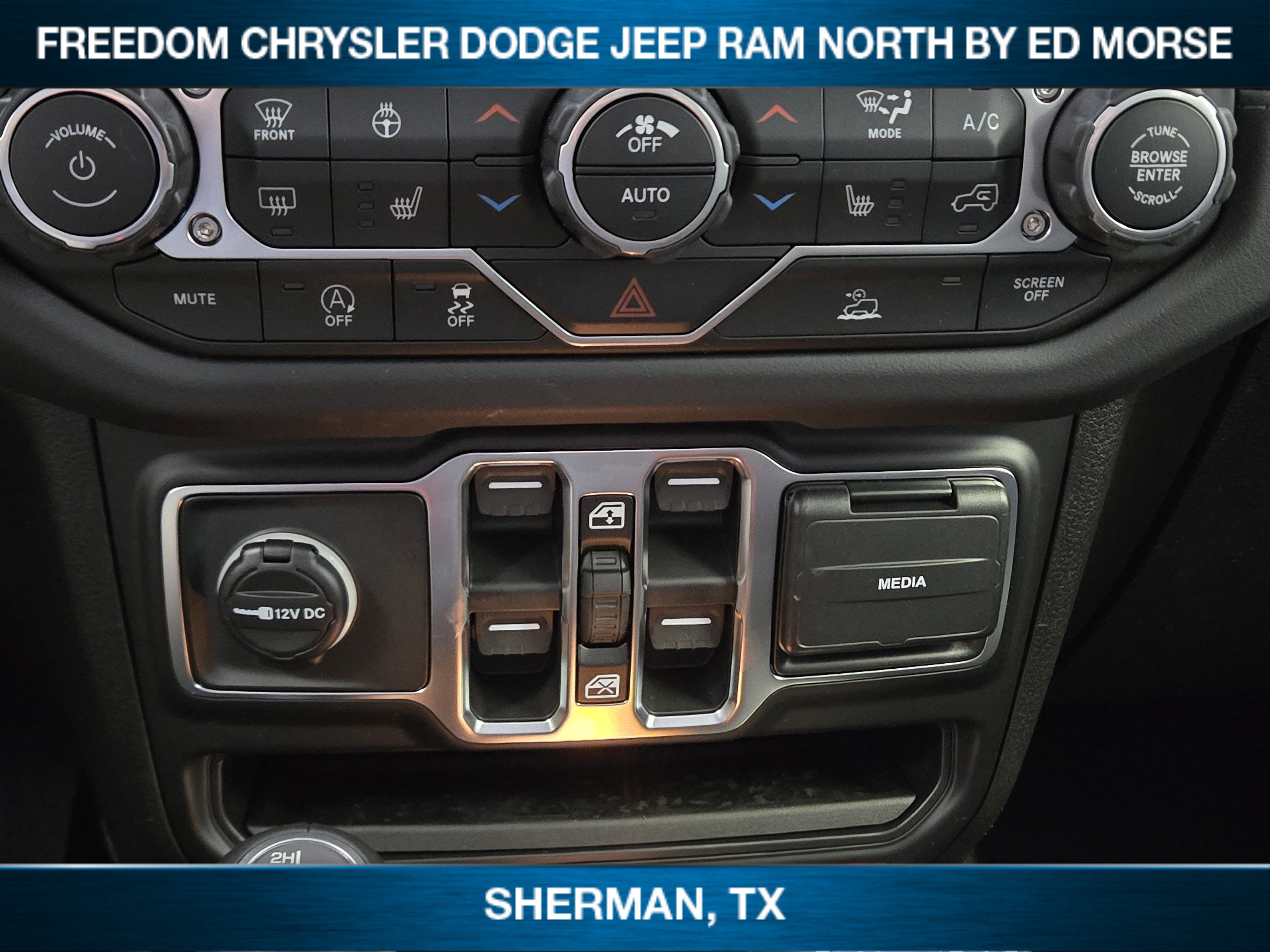 2026 Jeep Gladiator GLADIATOR SAHARA 4X4