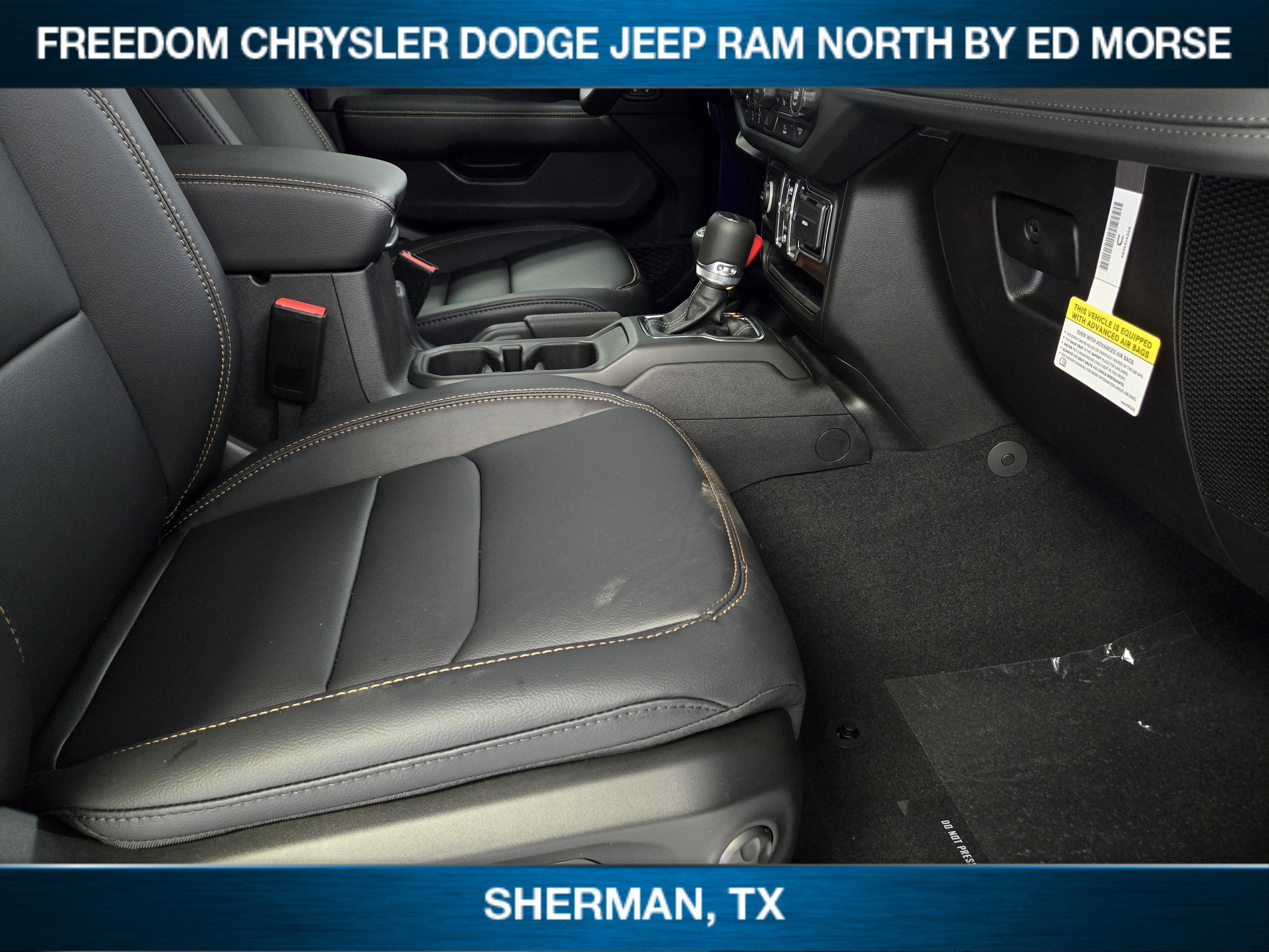 2026 Jeep Gladiator GLADIATOR SAHARA 4X4