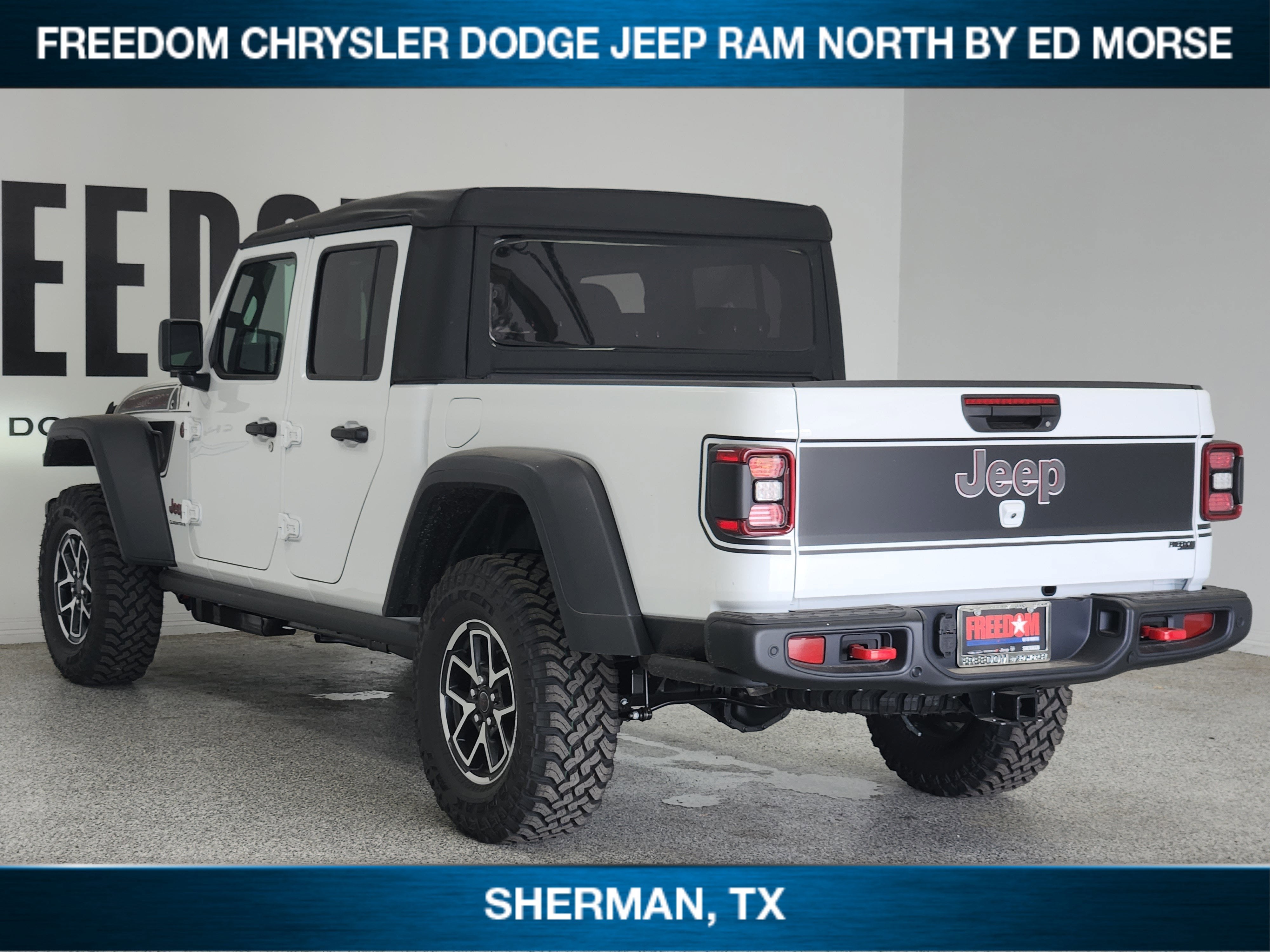 2026 Jeep Gladiator GLADIATOR SHADOW OPS 4X4