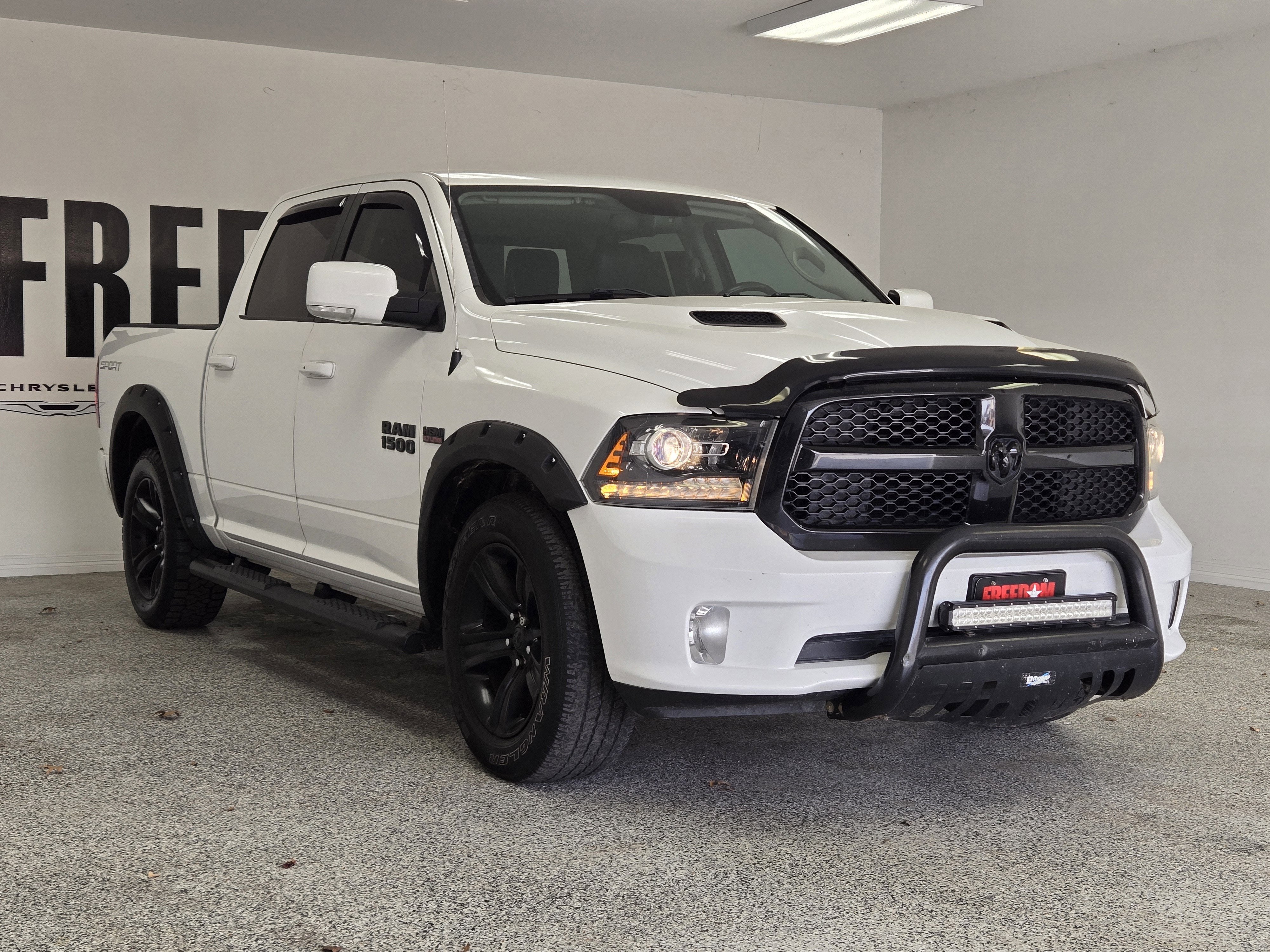 2017 RAM 1500 Night Crew Cab 4x2 5'7' Box