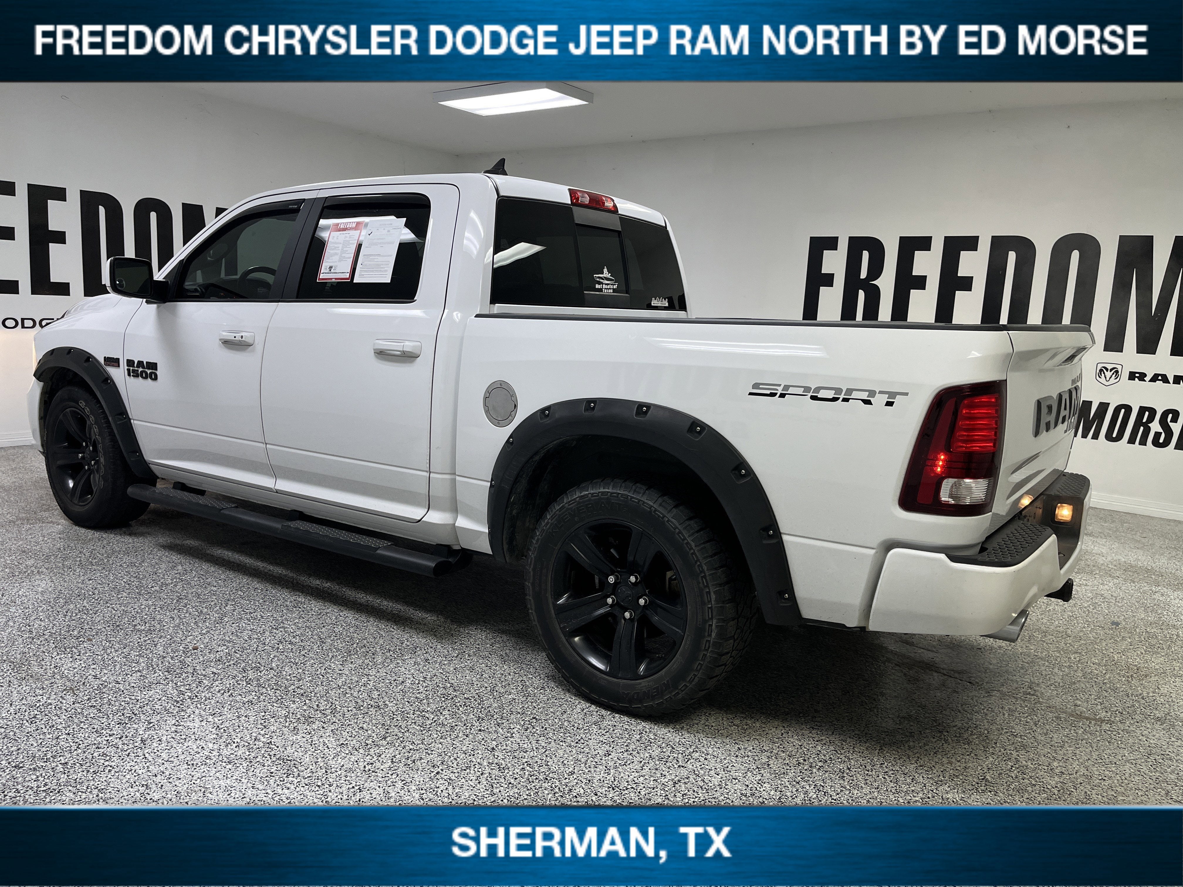 2017 RAM 1500 Night Crew Cab 4x2 5'7' Box