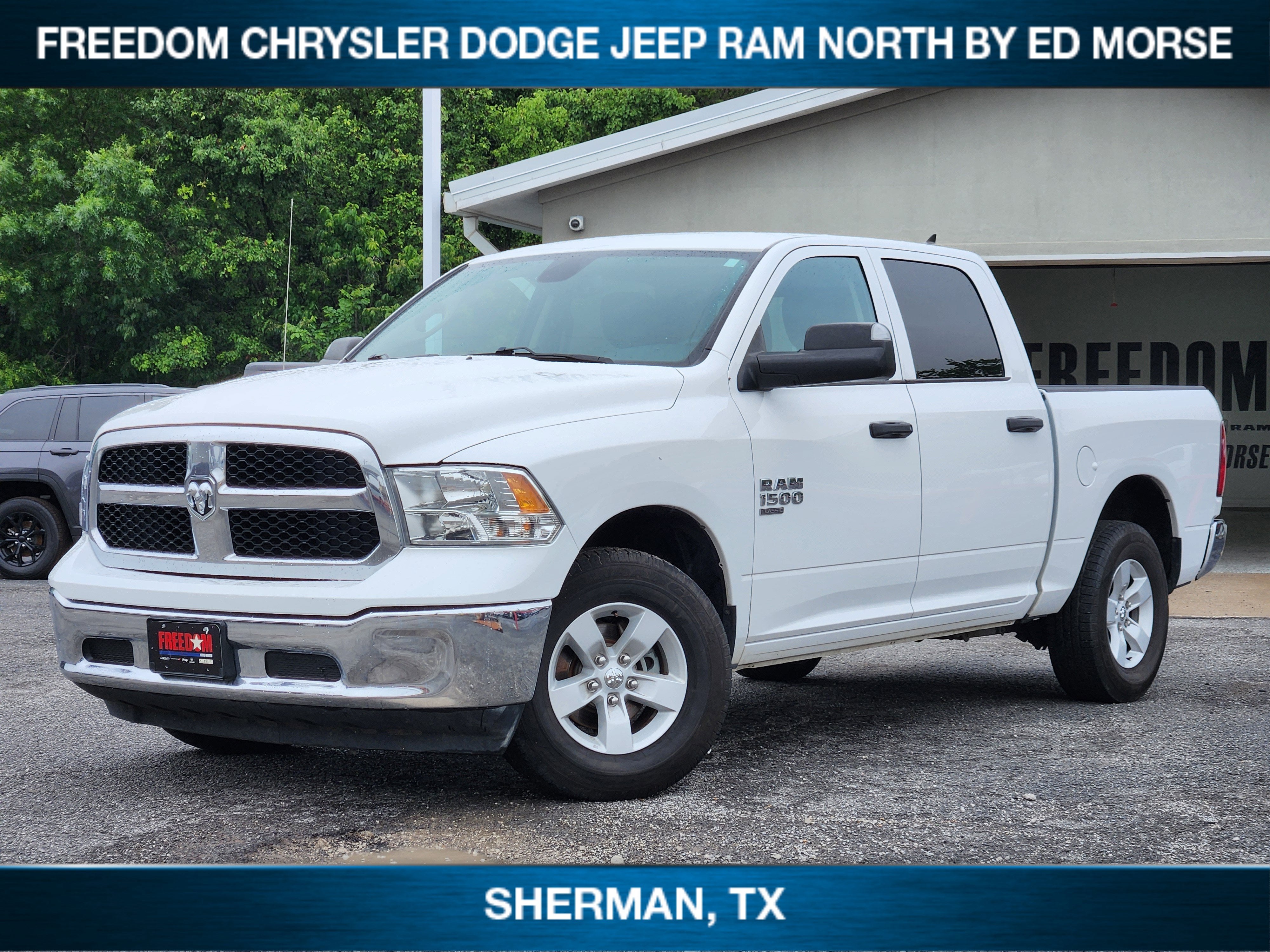 2023 RAM 1500 Classic SLT Crew Cab 4x4 5'7' Box