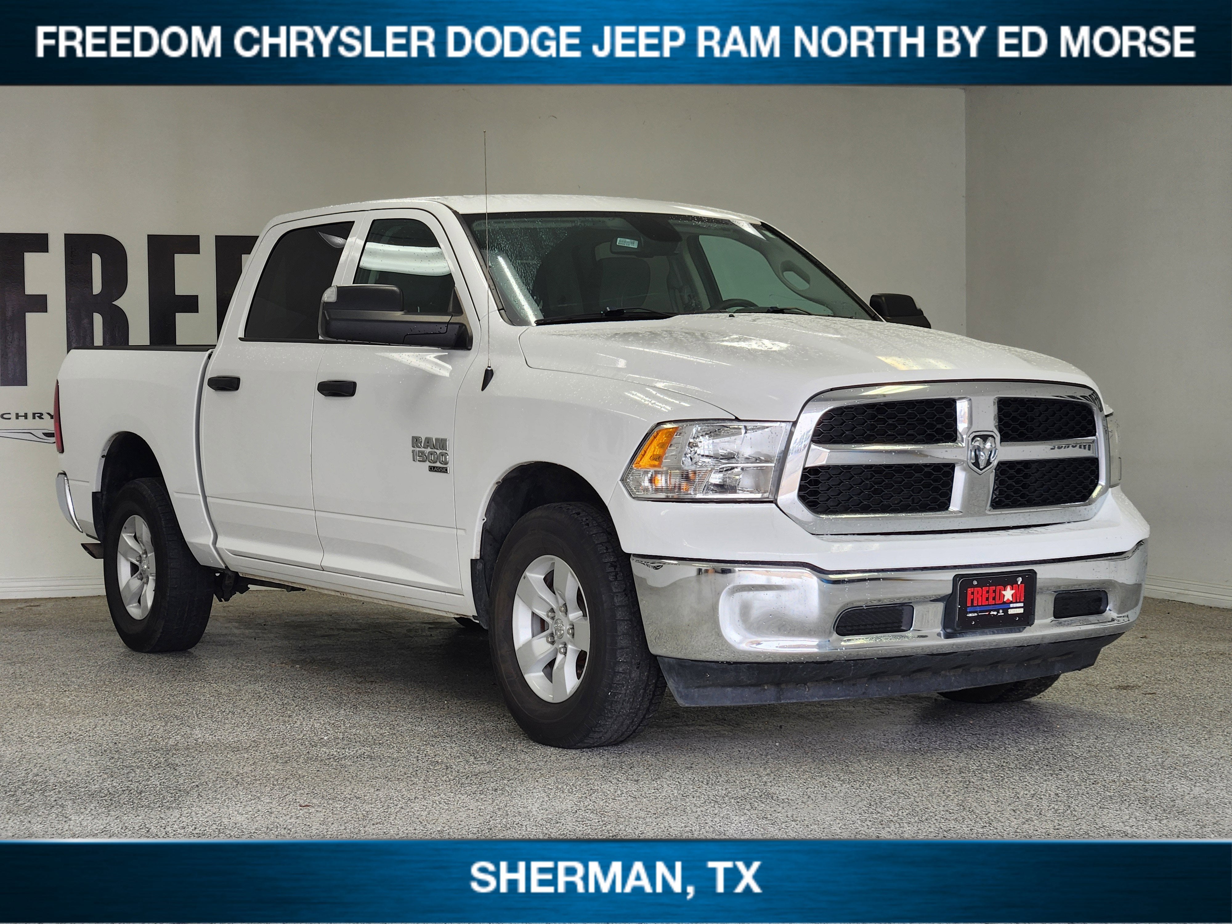 2023 RAM 1500 Classic SLT Crew Cab 4x4 5'7' Box