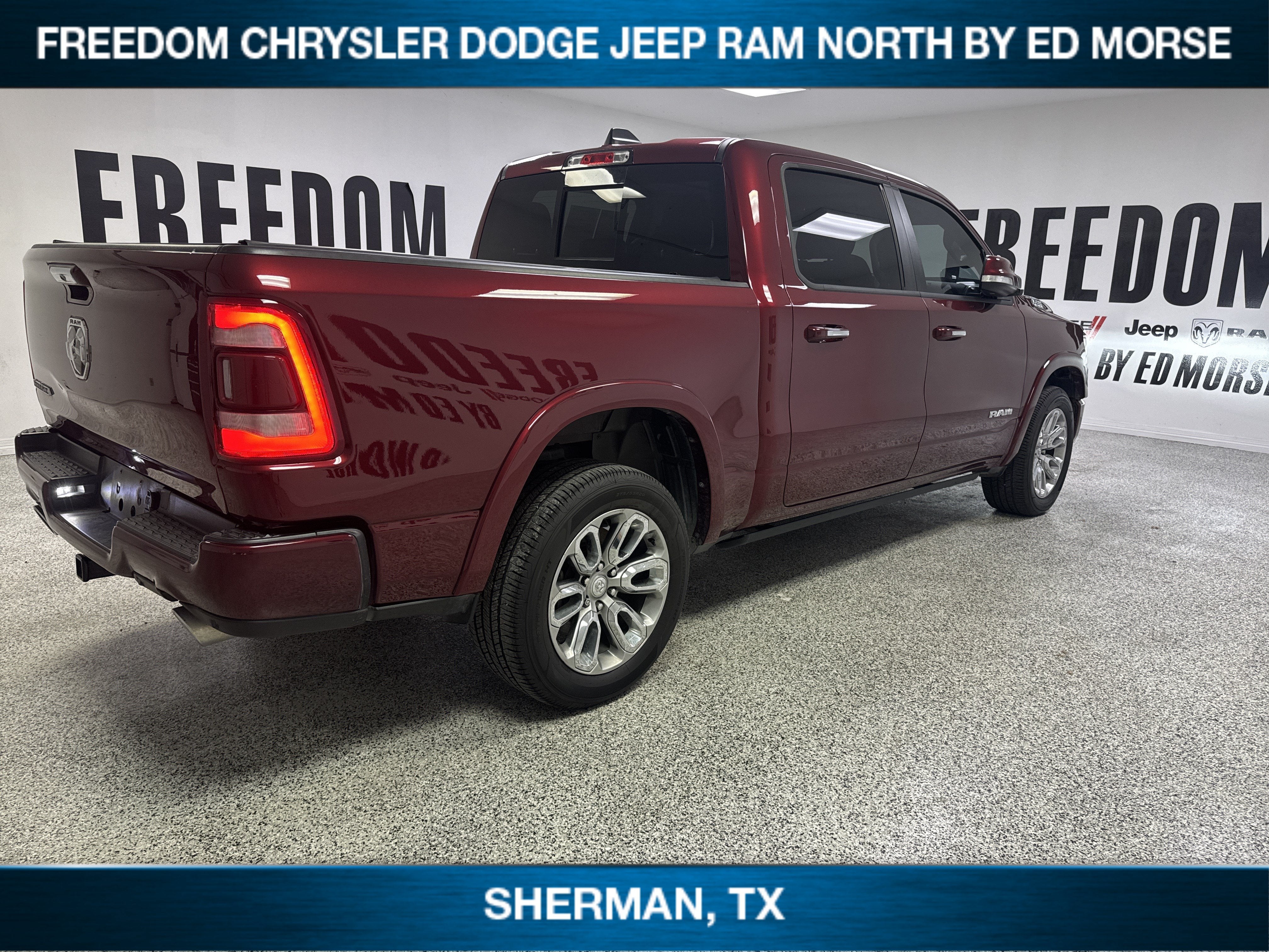 2022 RAM 1500 Laramie Crew Cab 4x2 5'7' Box
