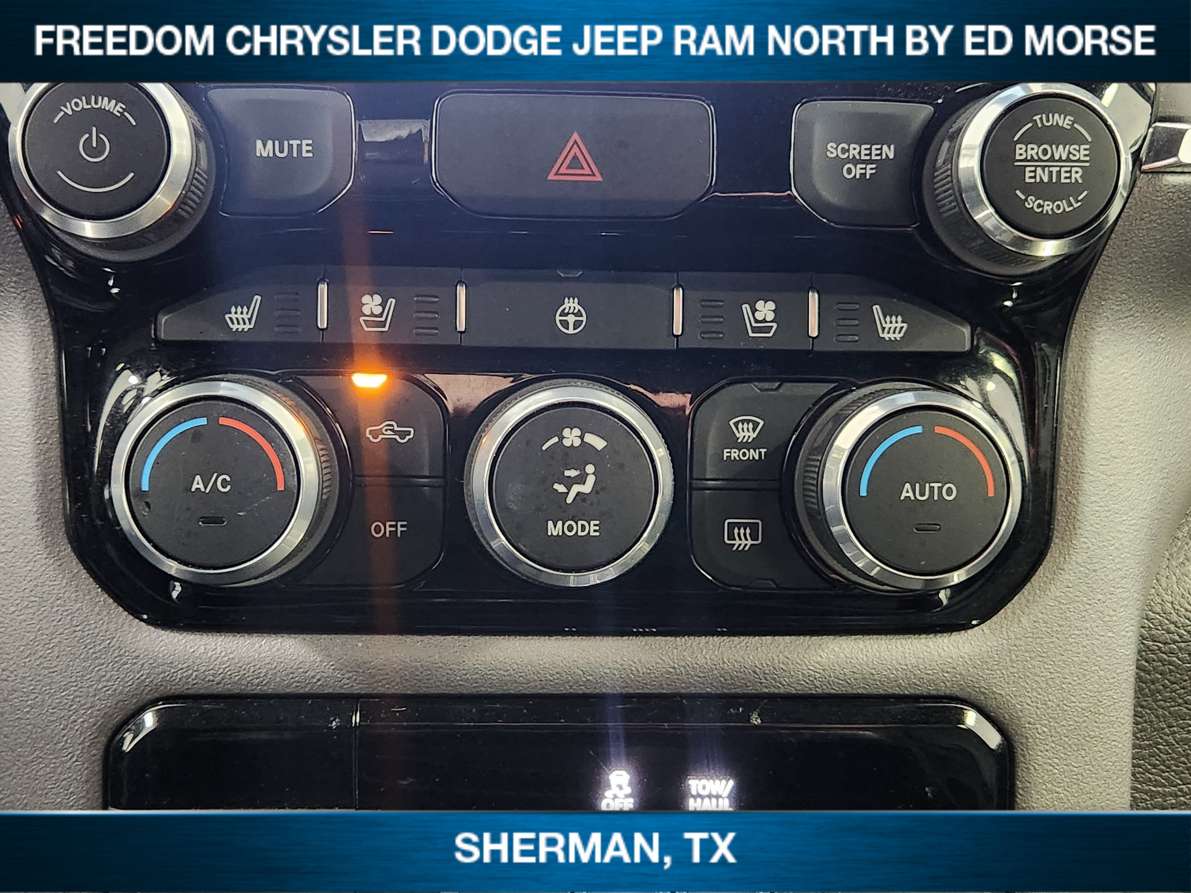 2024 RAM 1500 Laramie Crew Cab 4x2 5'7' Box