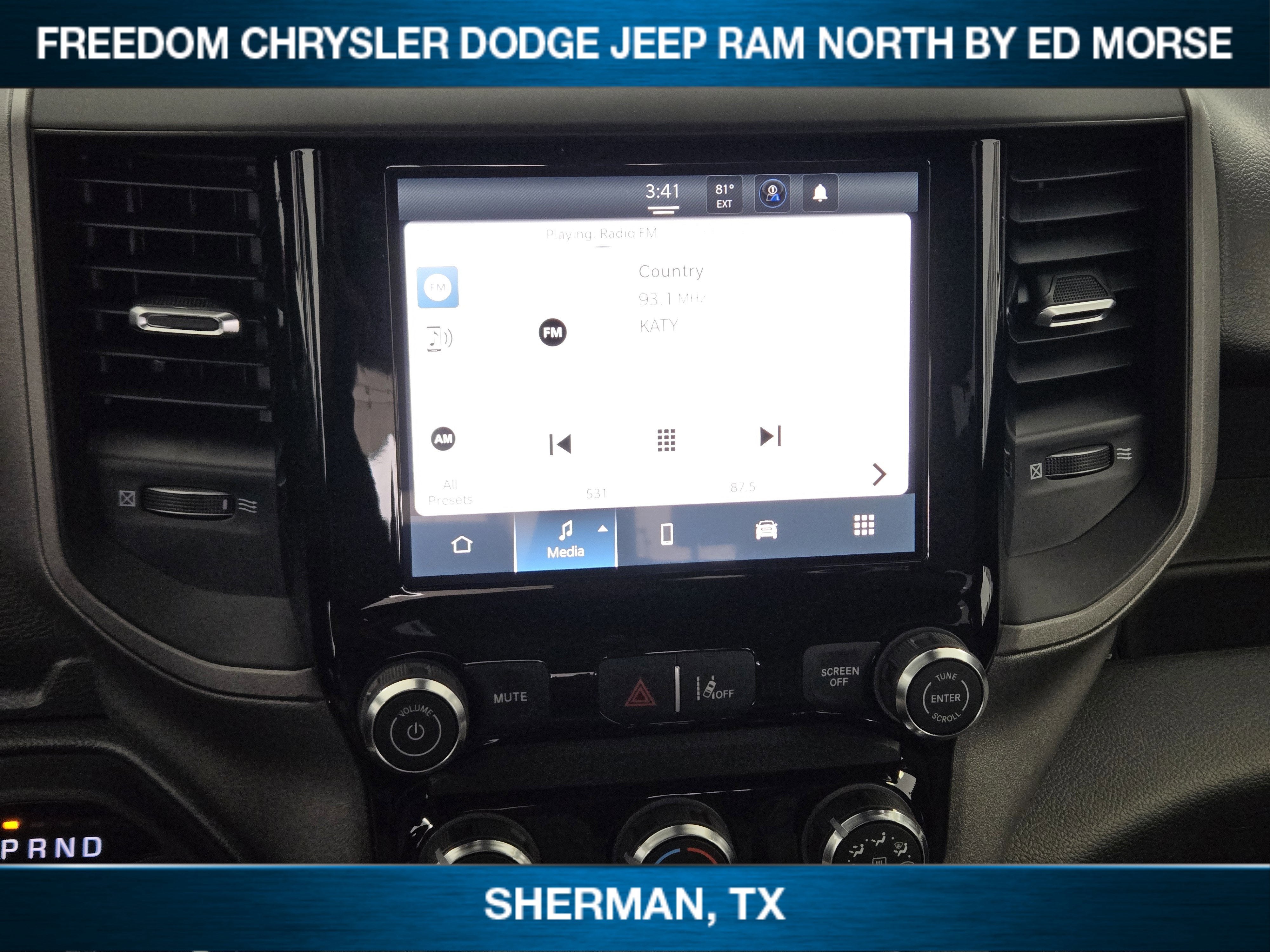 2026 RAM 1500 Tradesman Crew Cab 4x4 5'7' Box