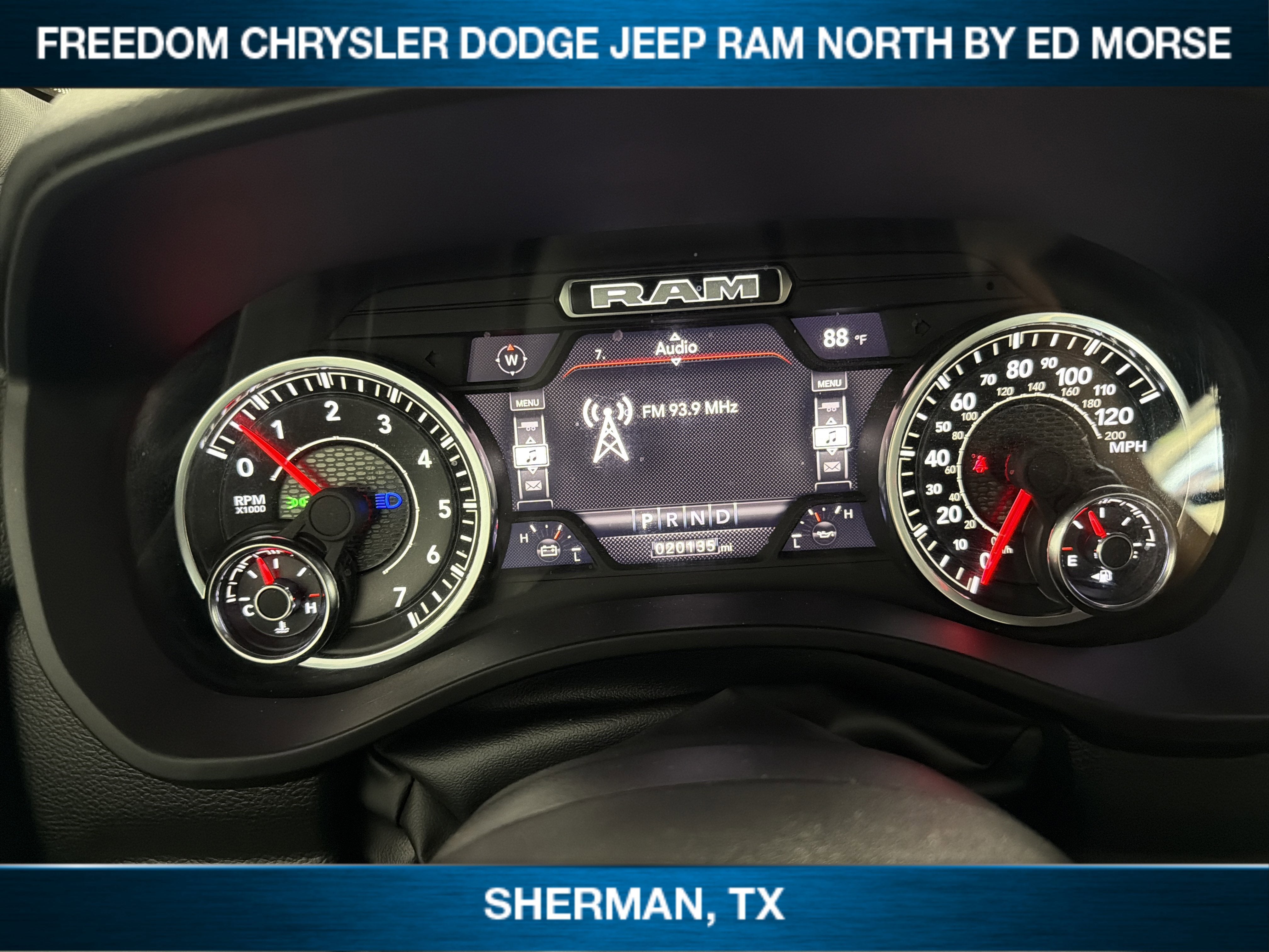 2023 RAM 1500 Lone Star Crew Cab 4x4 5'7' Box