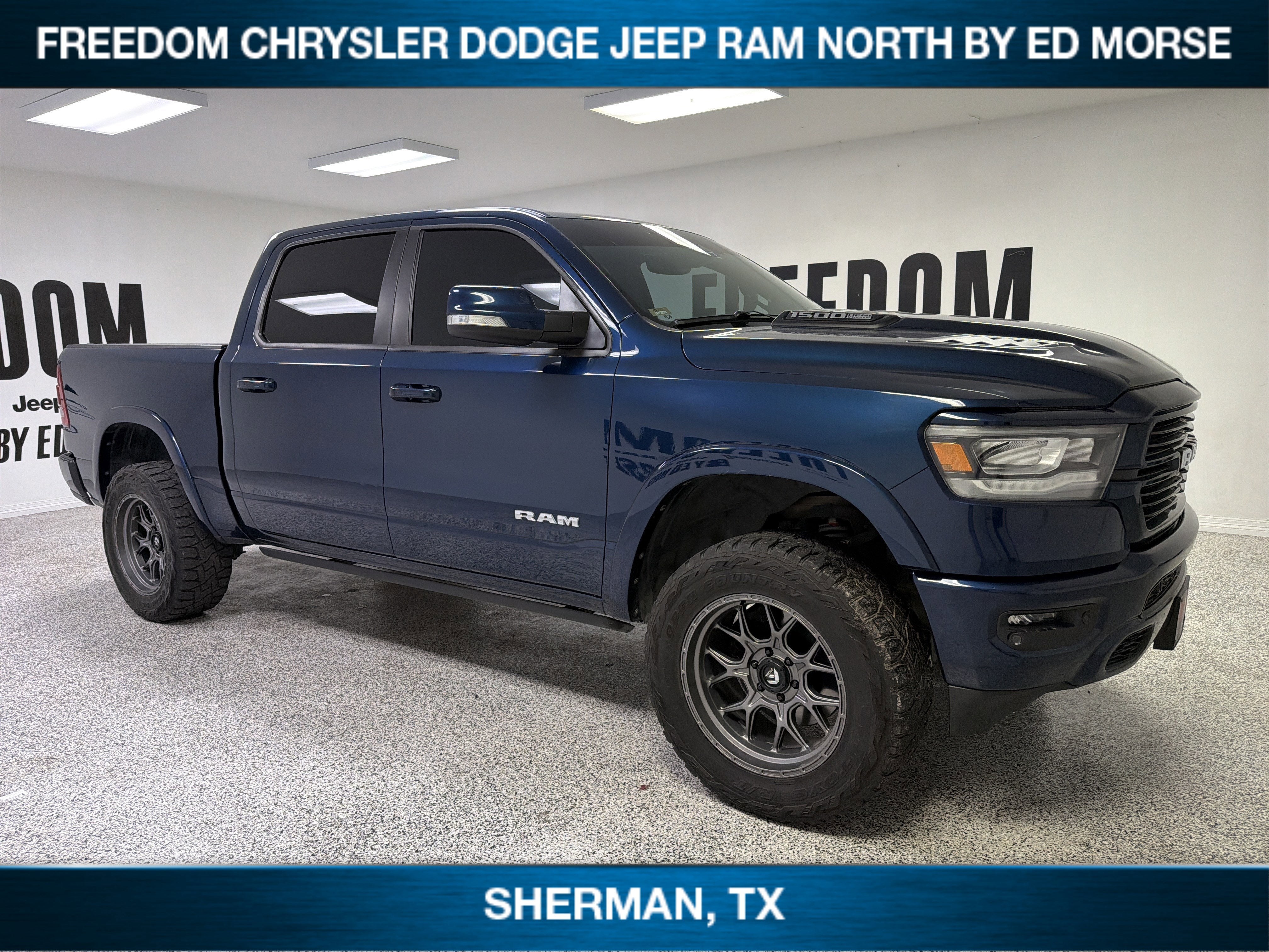 2021 RAM 1500 Laramie Crew Cab 4x4 5'7' Box