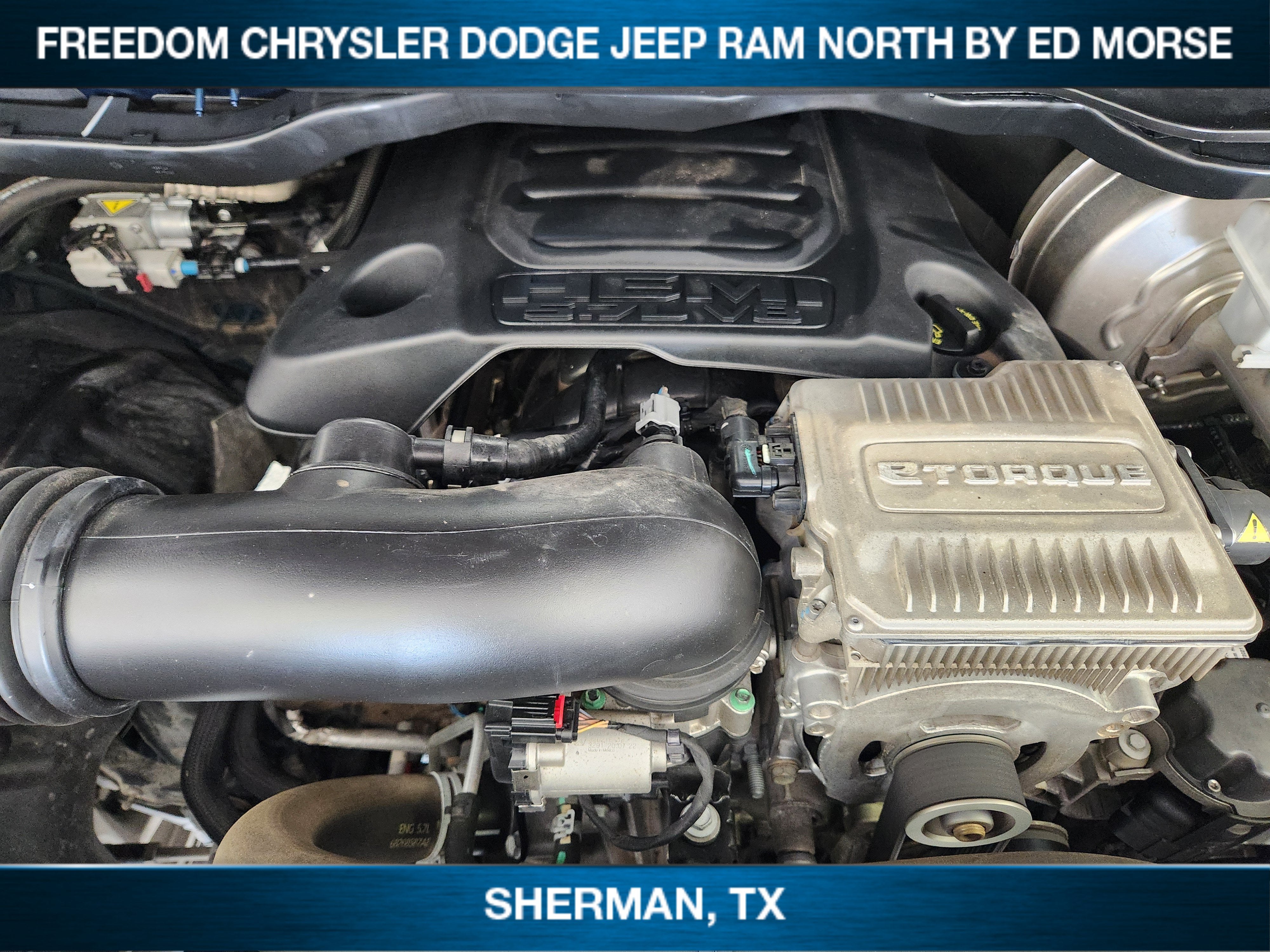 2022 RAM 1500 Laramie Crew Cab 4x4 5'7' Box
