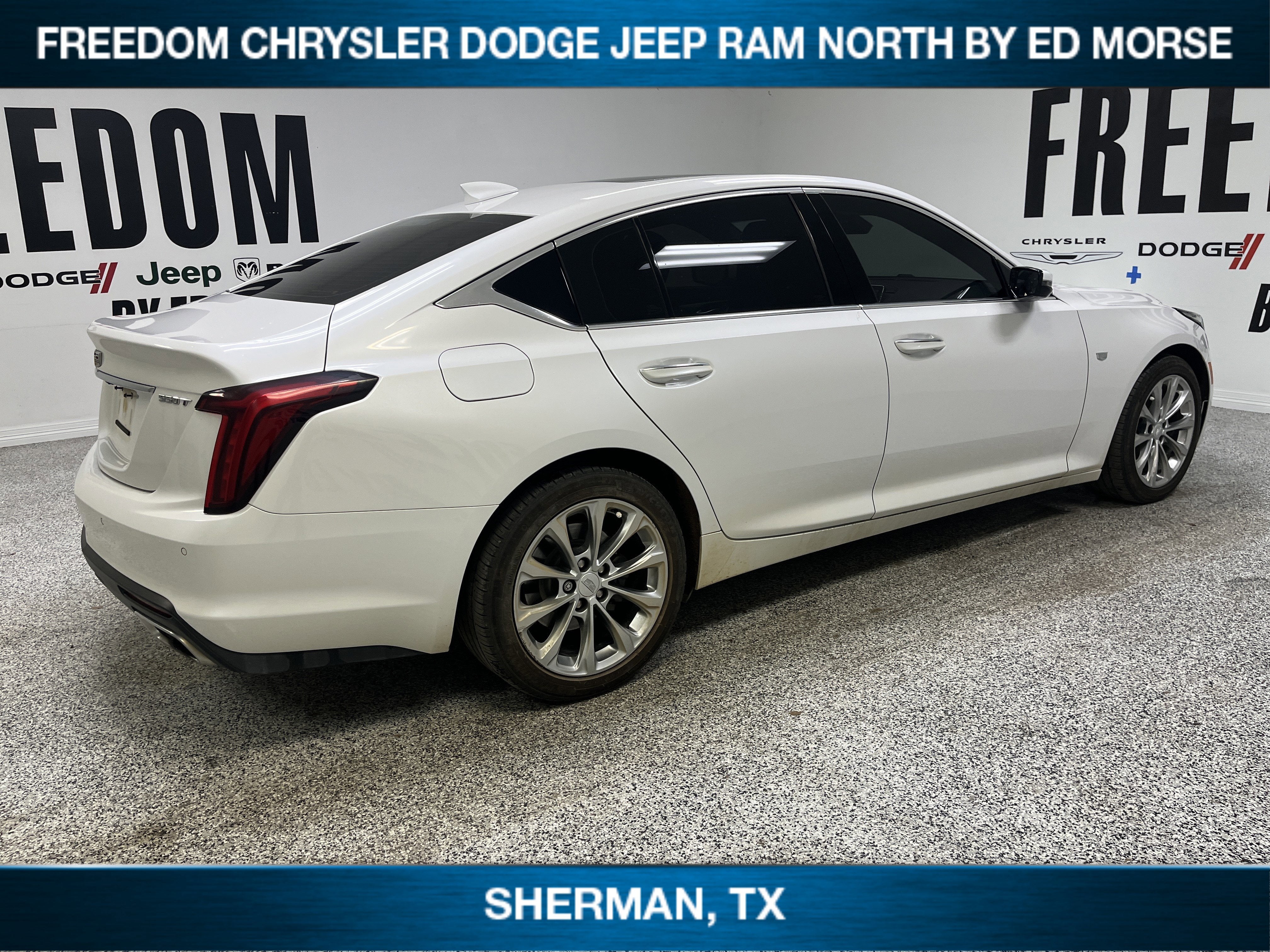 2022 Cadillac CT5 Premium Luxury