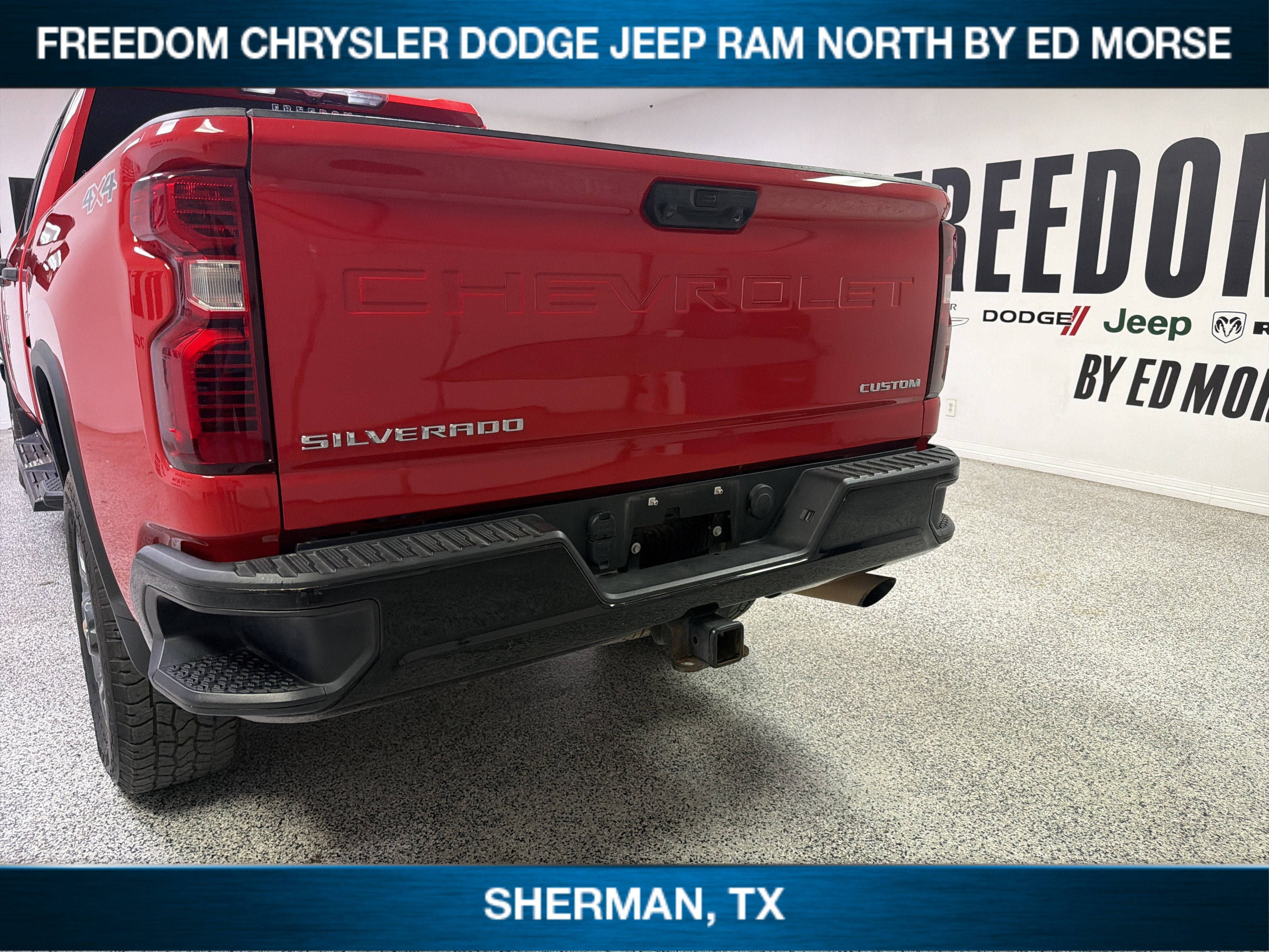 2023 Chevrolet Silverado 2500HD 4WD Crew Cab Standard Bed Custom