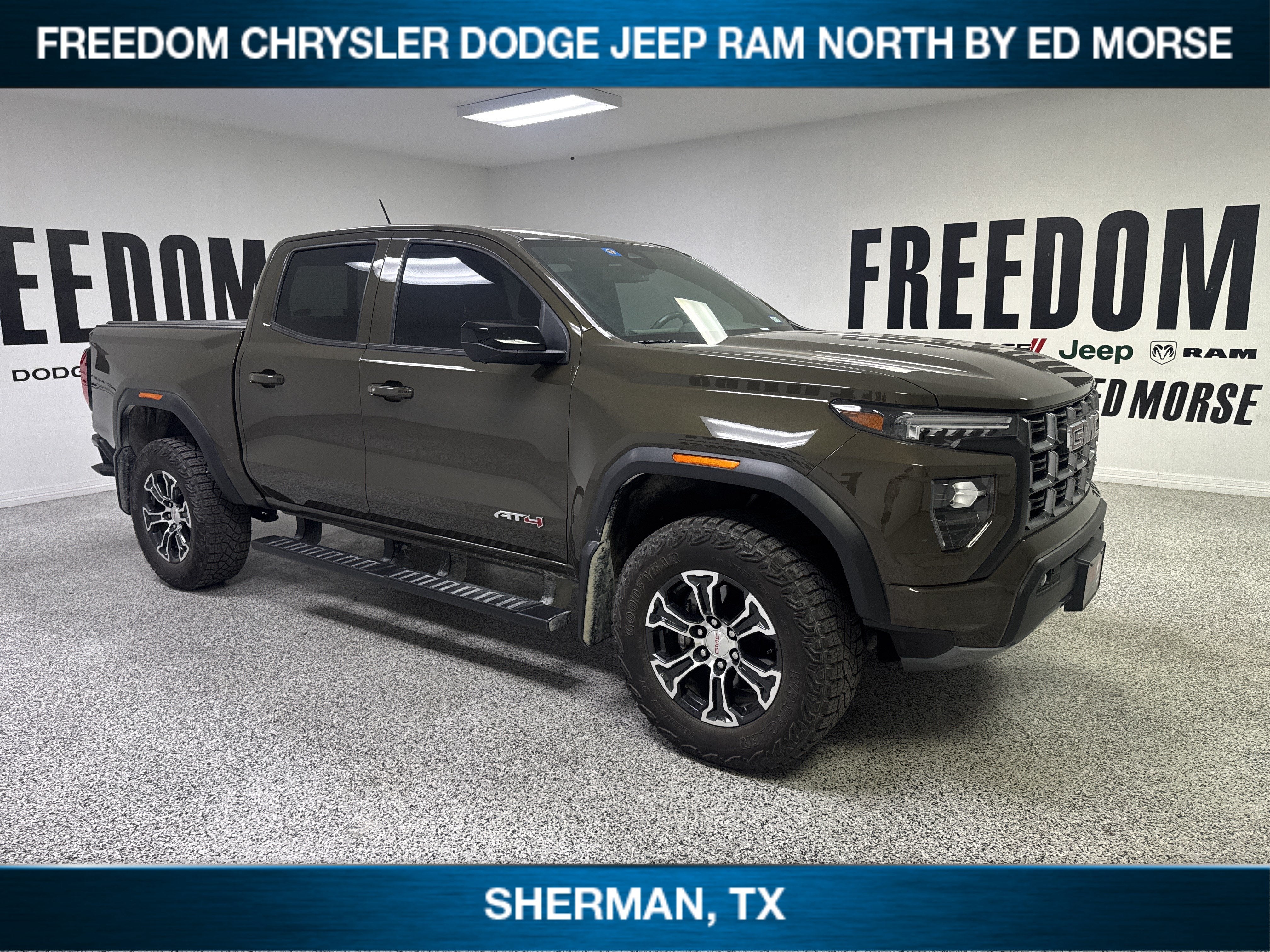 2023 GMC Canyon 4WD Crew Cab Short Box AT4