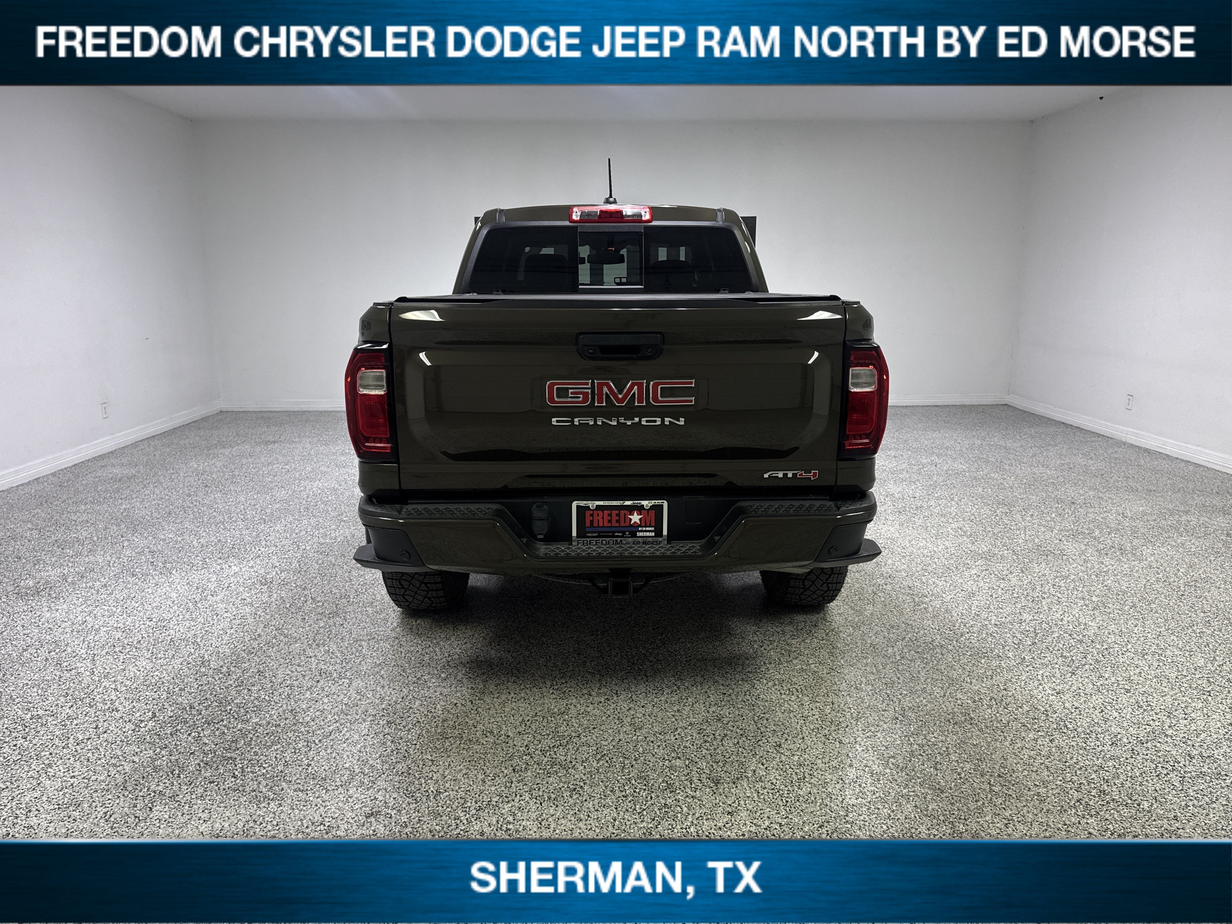 2023 GMC Canyon 4WD Crew Cab Short Box AT4