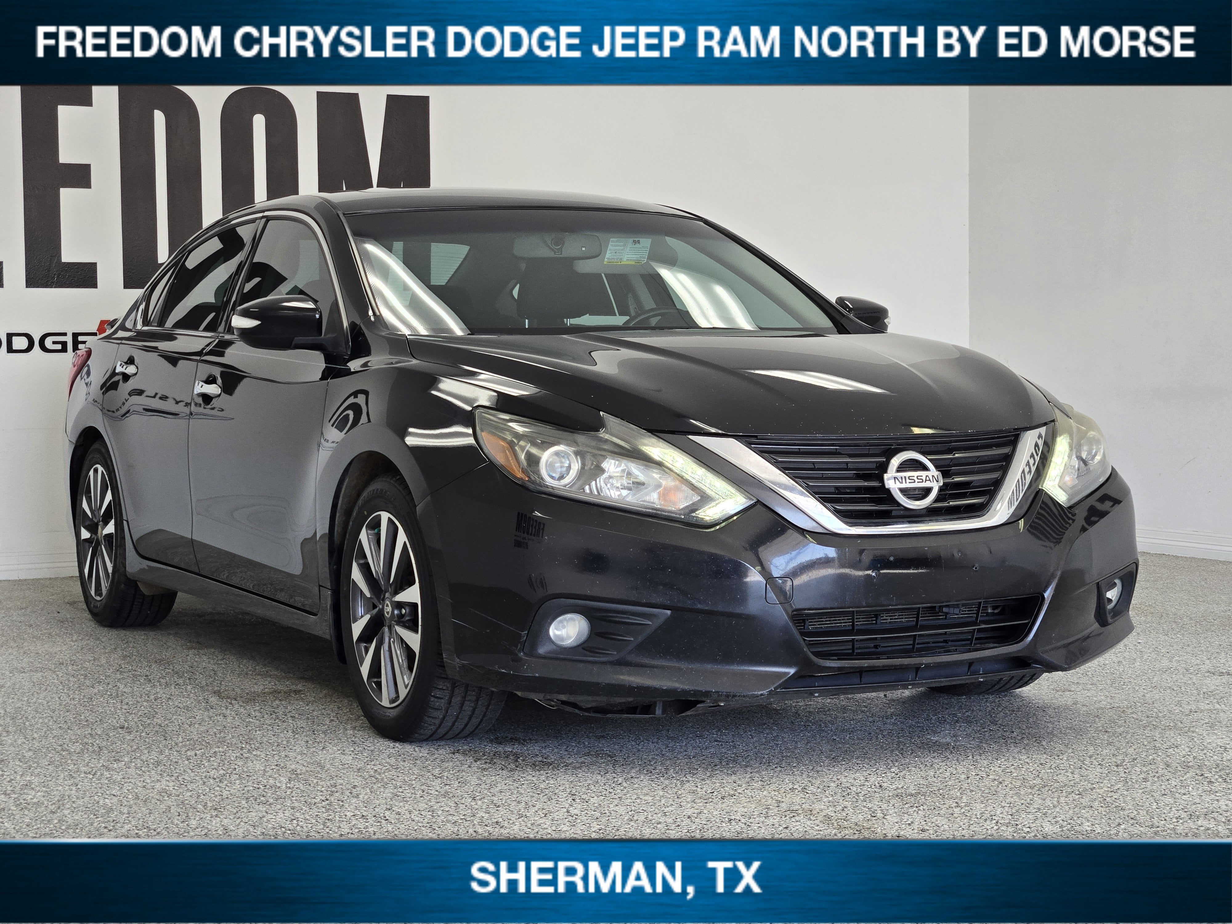 Used 2017 Nissan Altima SL with VIN 1N4AL3APXHC149573 for sale in Sherman, TX