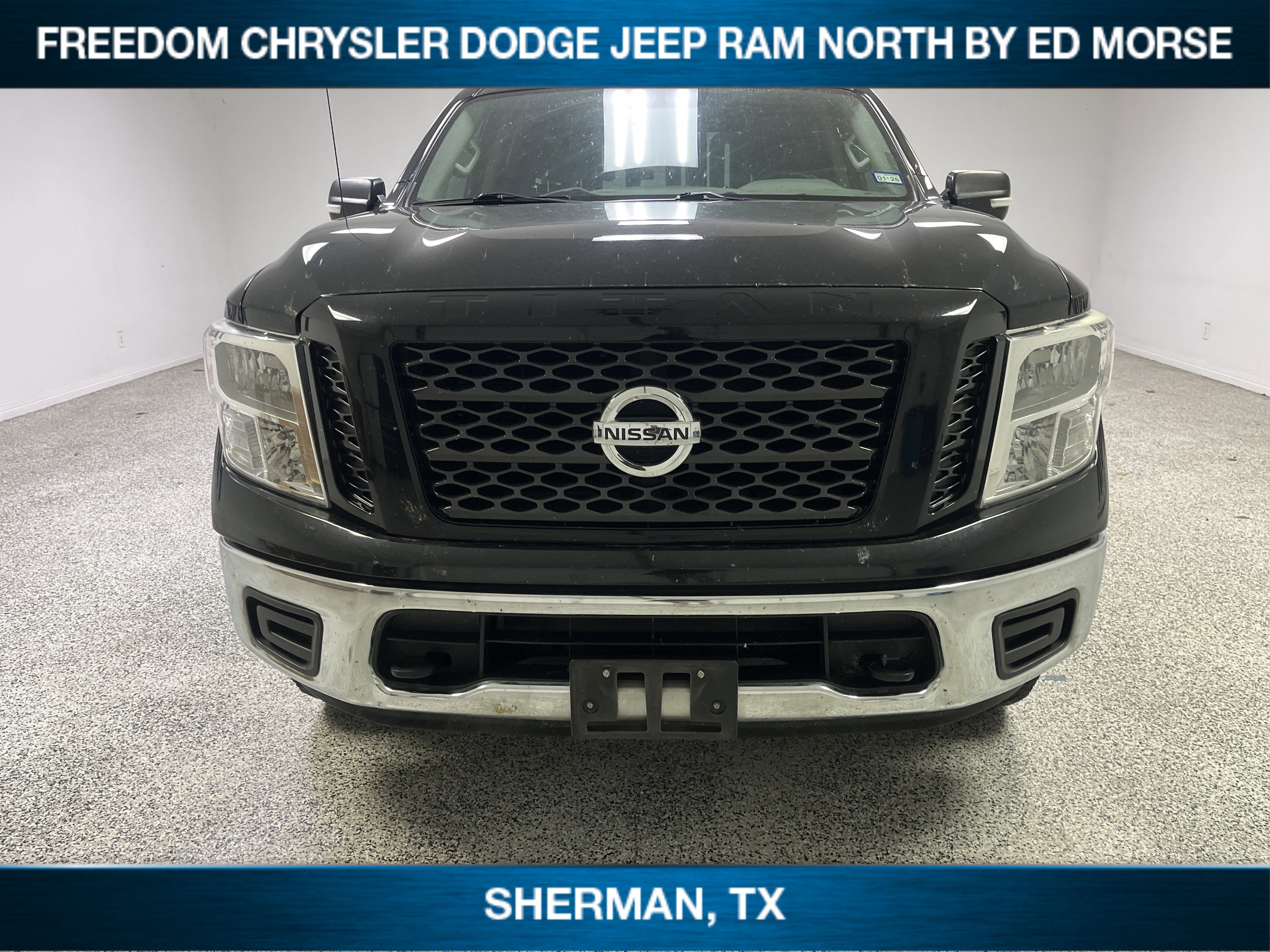 2019 Nissan TITAN SV