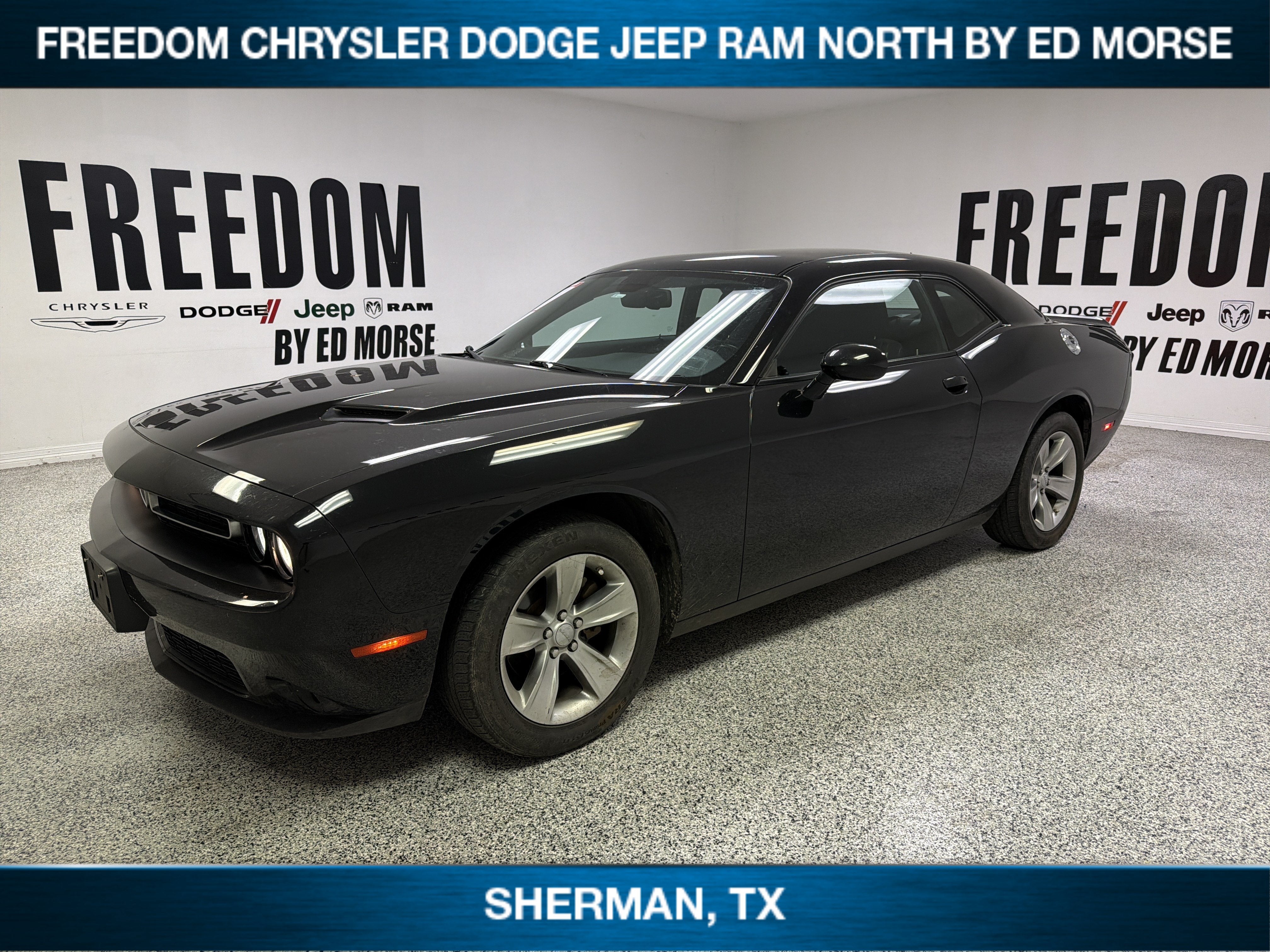 2022 Dodge Challenger SXT