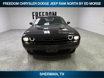 2022 Dodge Challenger SXT