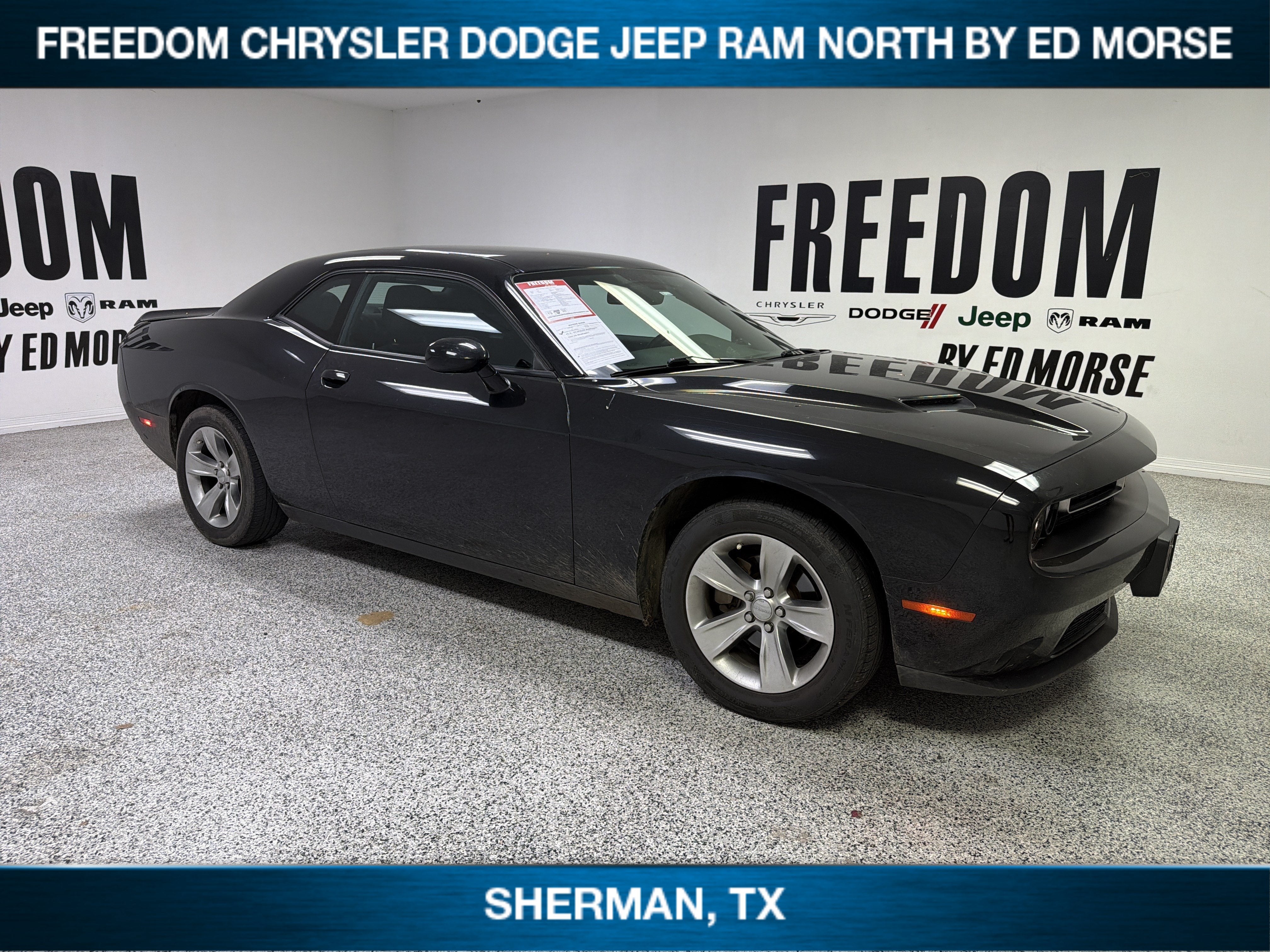 2022 Dodge Challenger SXT