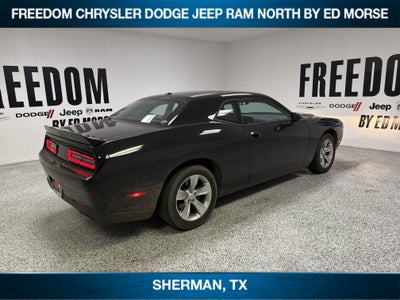 2022 Dodge Challenger SXT