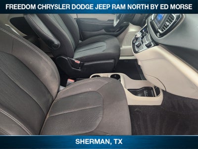 2021 Chrysler Voyager L