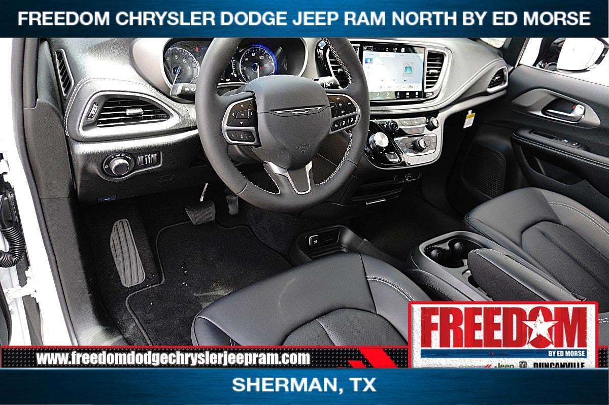 2027 Chrysler Pacifica PACIFICA SELECT