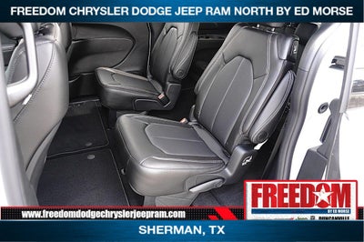 2027 Chrysler Pacifica PACIFICA SELECT