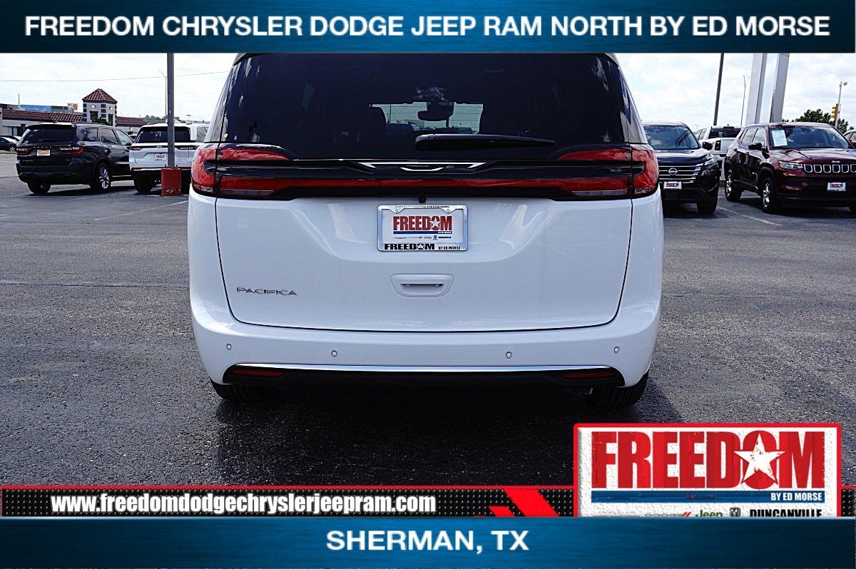 2027 Chrysler Pacifica PACIFICA SELECT