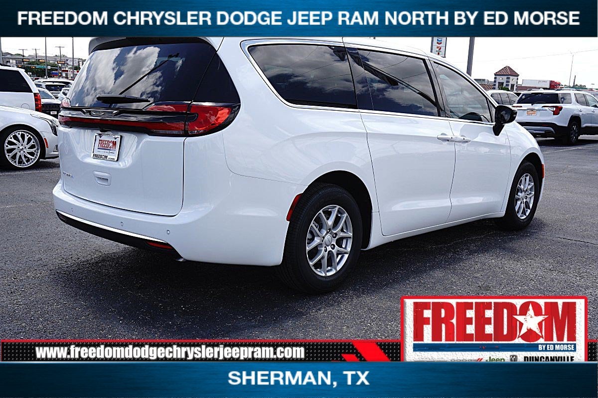 2027 Chrysler Pacifica PACIFICA SELECT